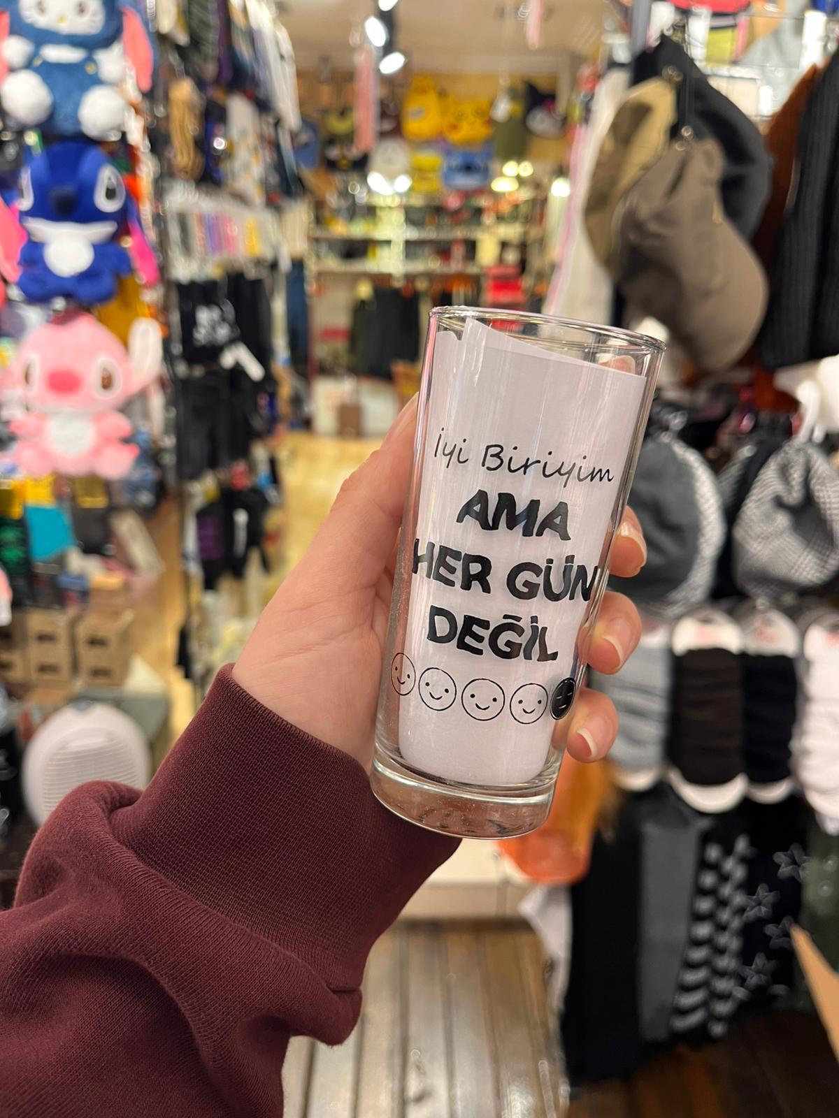 İyi Biriyim Ama Her Gün Değil Rakı Bardağı 