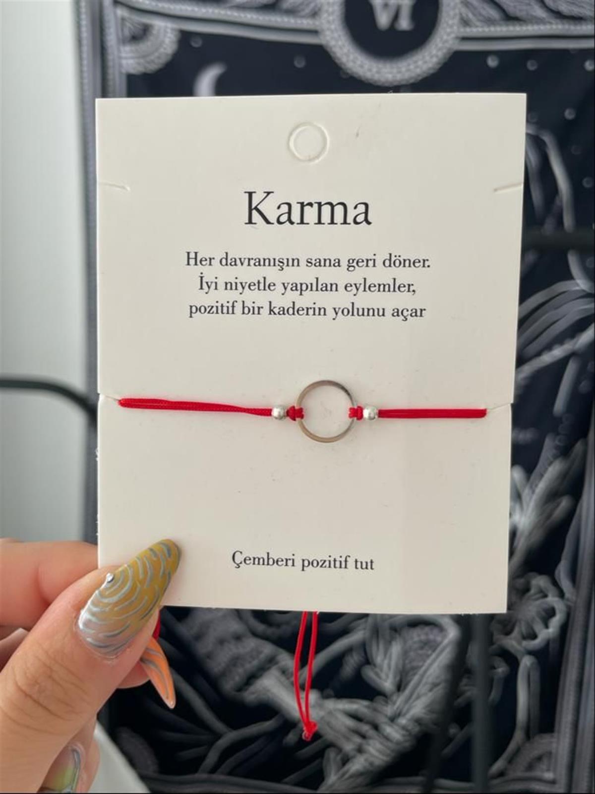 Karma Kırmızı İp Bileklik