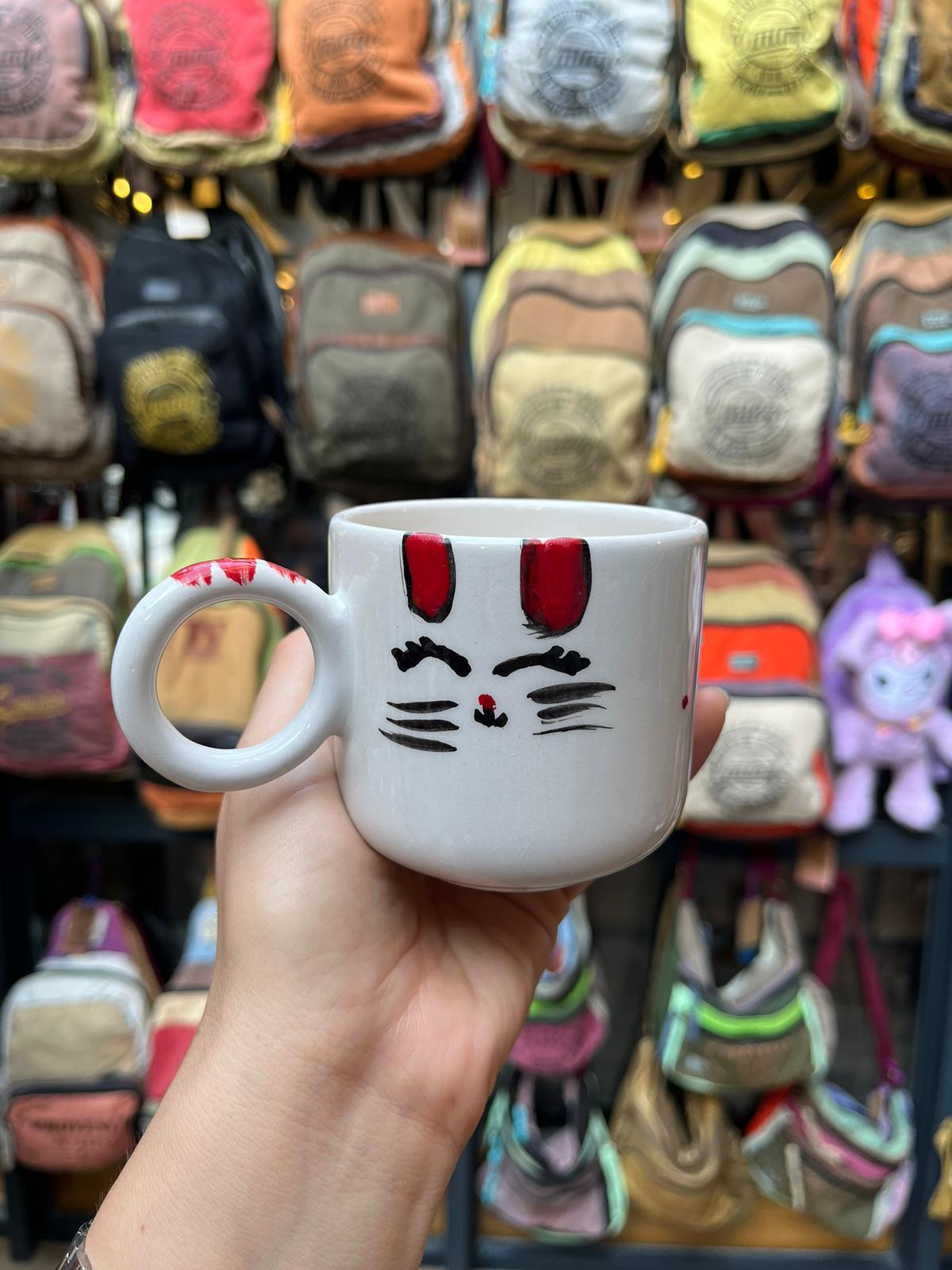 Kedi Kabartmalı Pinterest Kısa Arya Kupa