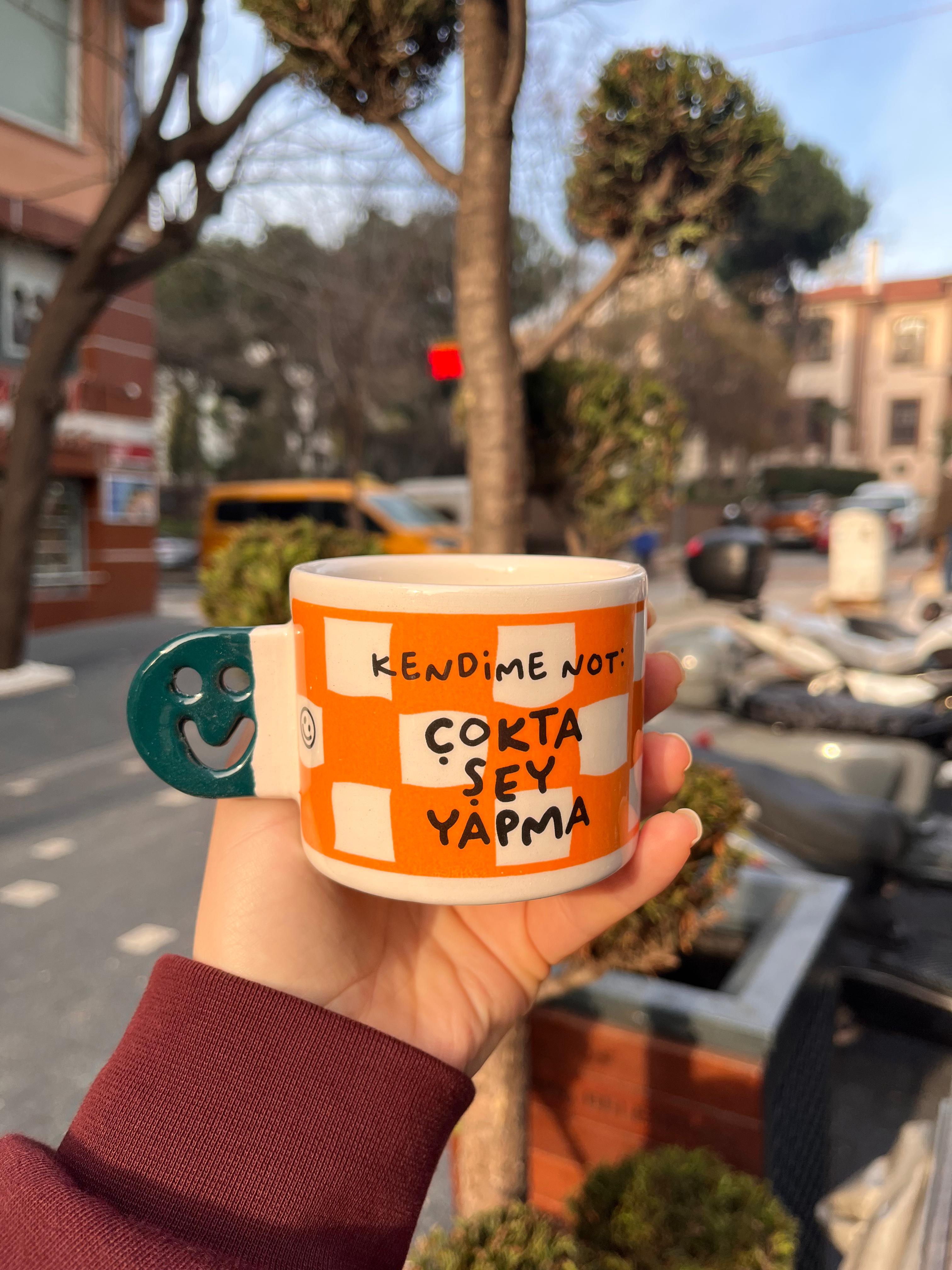 Kendime Çokta Şey Yapma Smile Kupa
