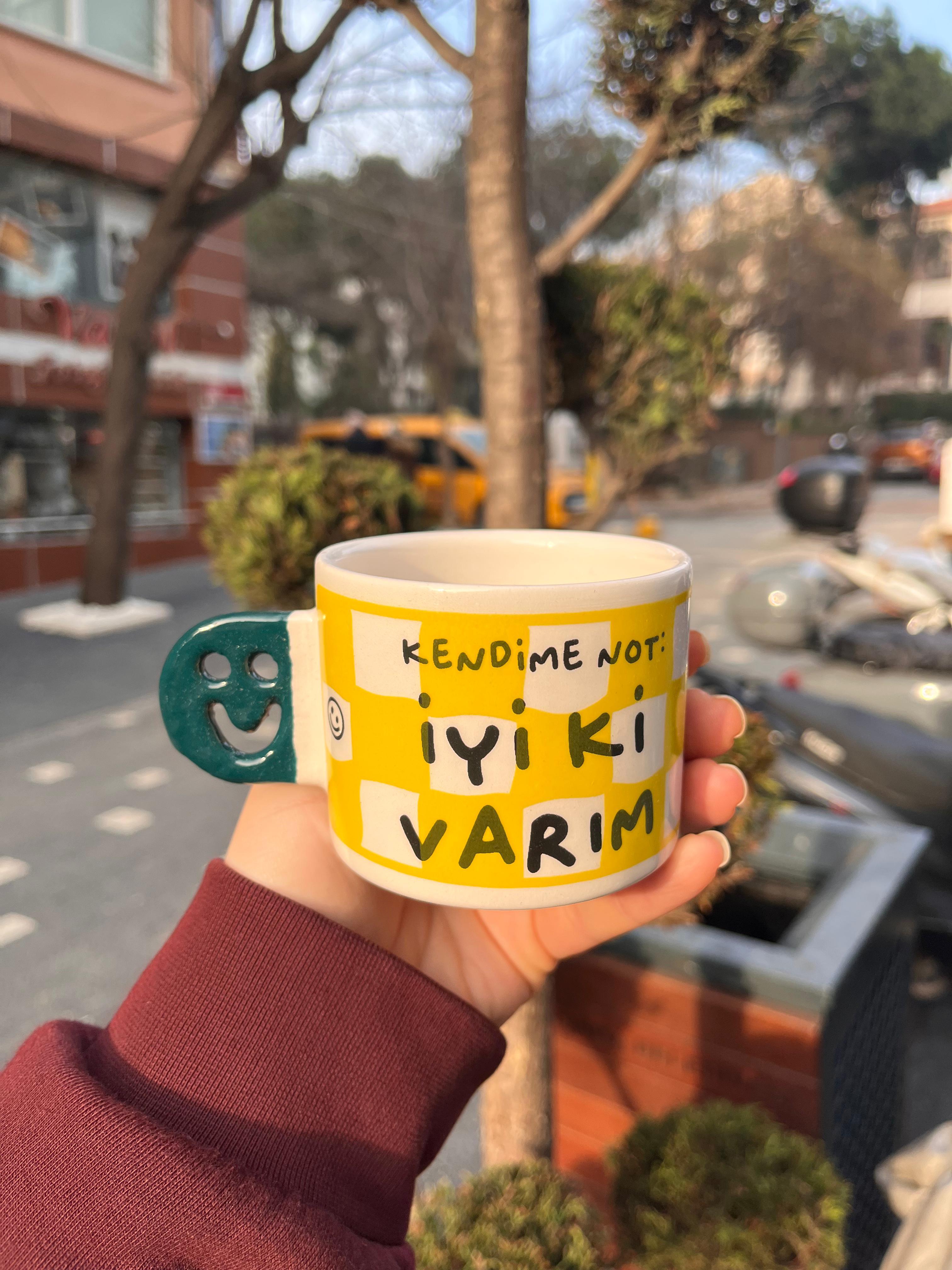 Kendime Not İyi Ki Varım Smile Kupa