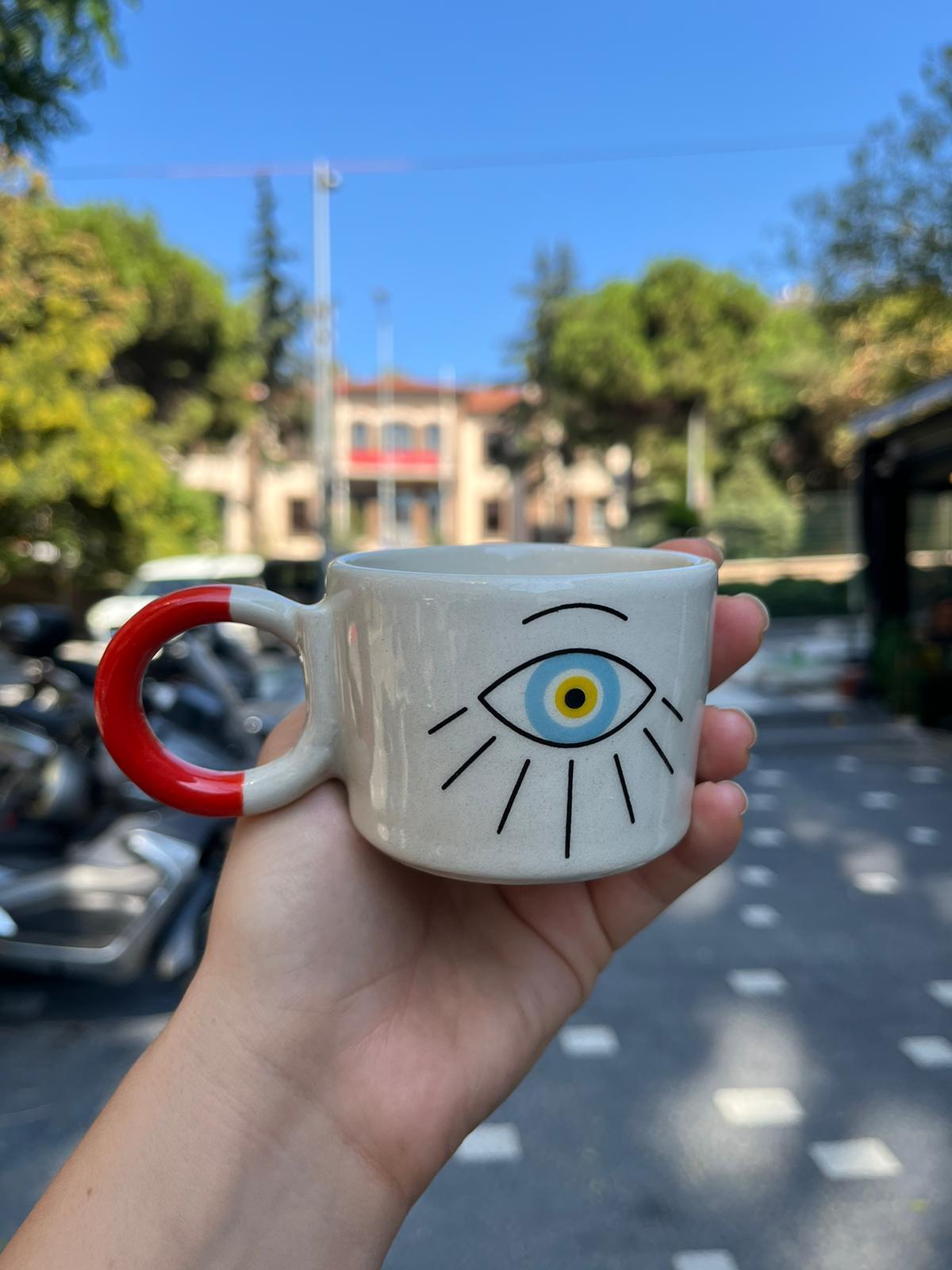 Kirpikli Göz Düğüm Kulplu Kupa