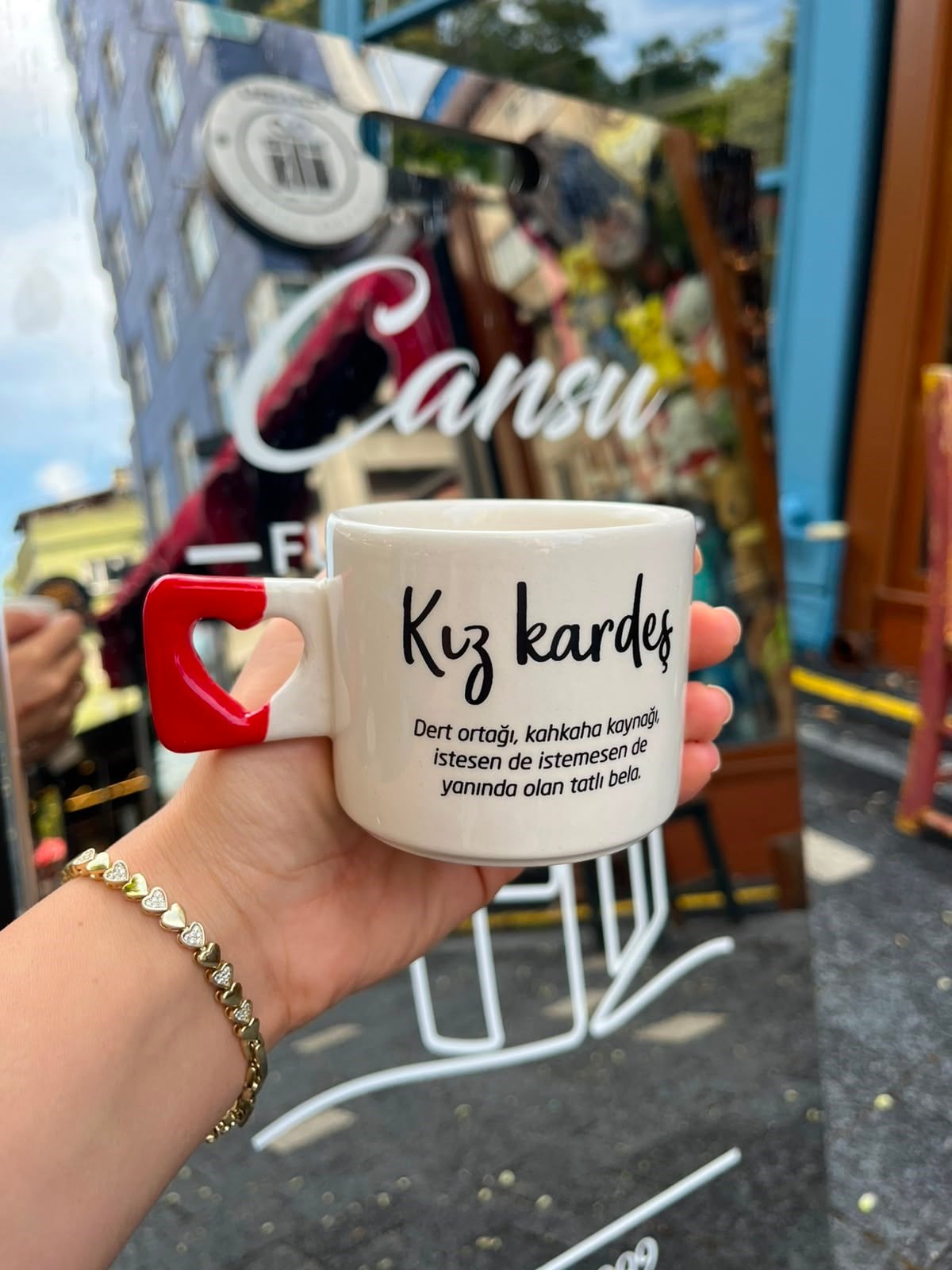 Kız Kardeş Kalp Kupa