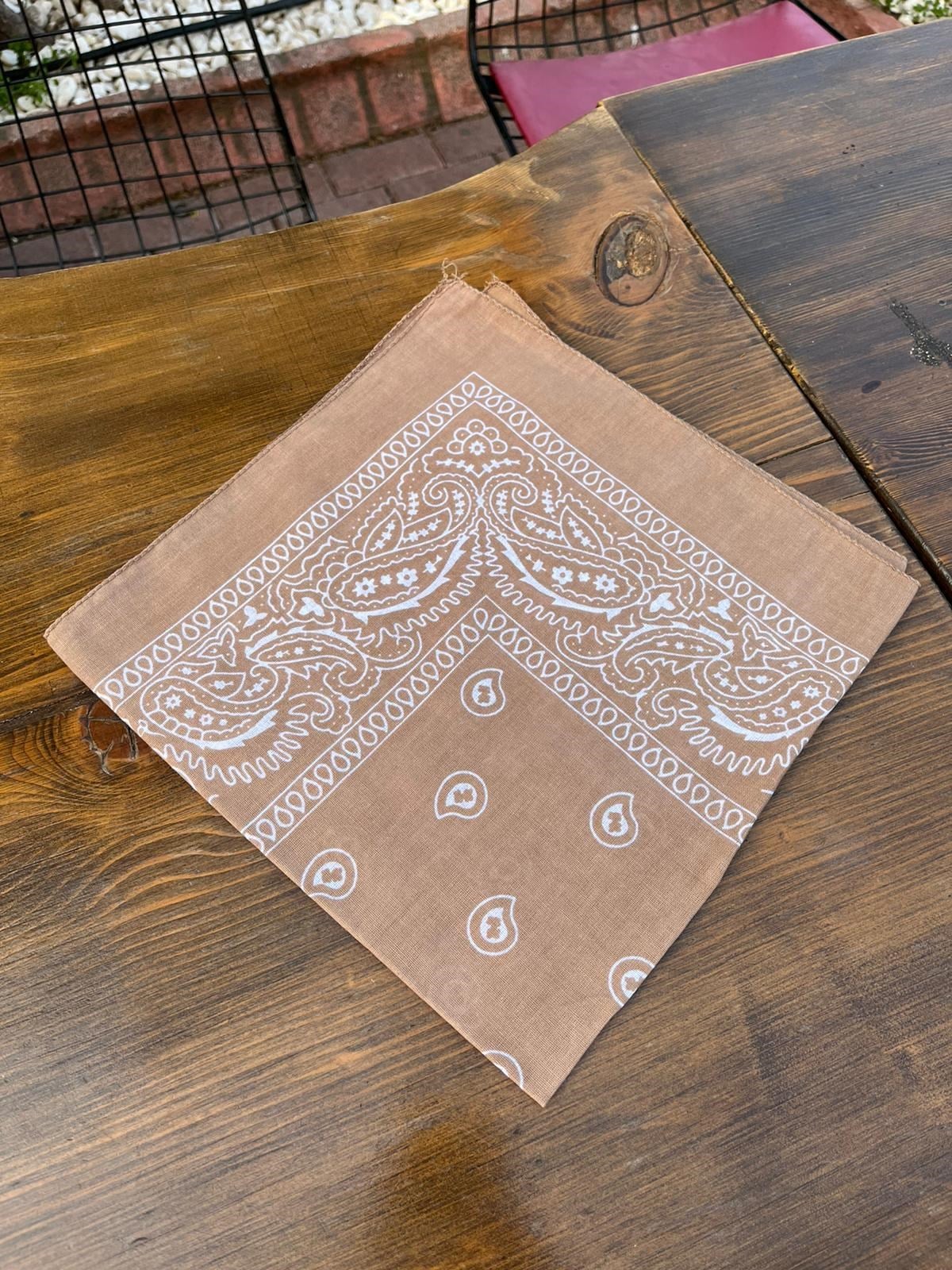 Krem Renk Detaylı Ünisex Bandana