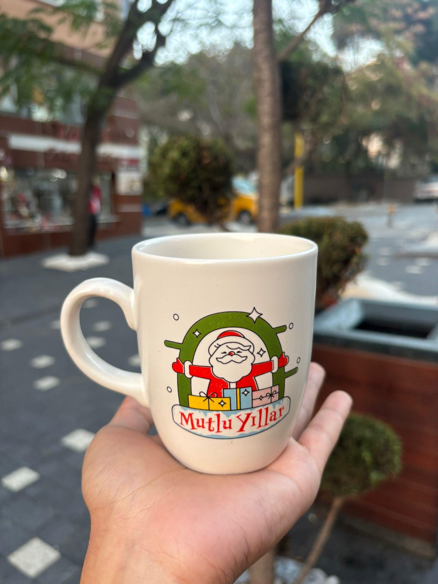 Mutlu Yıllar Kucak Noel Baba Kupa