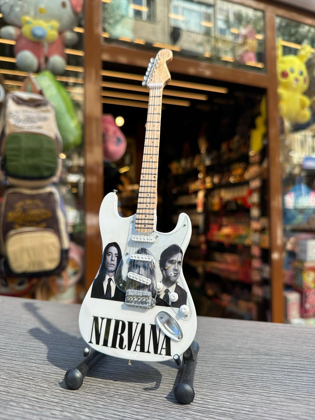 Nirvana Müzik grubu Gitar Figür