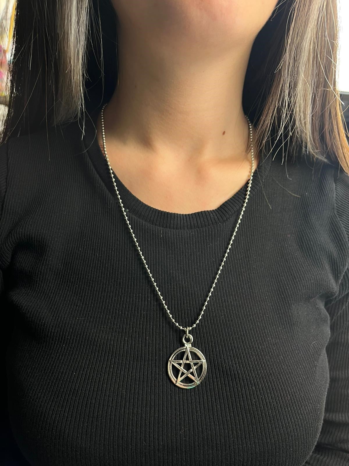 Pentagram Detaylı Kolye