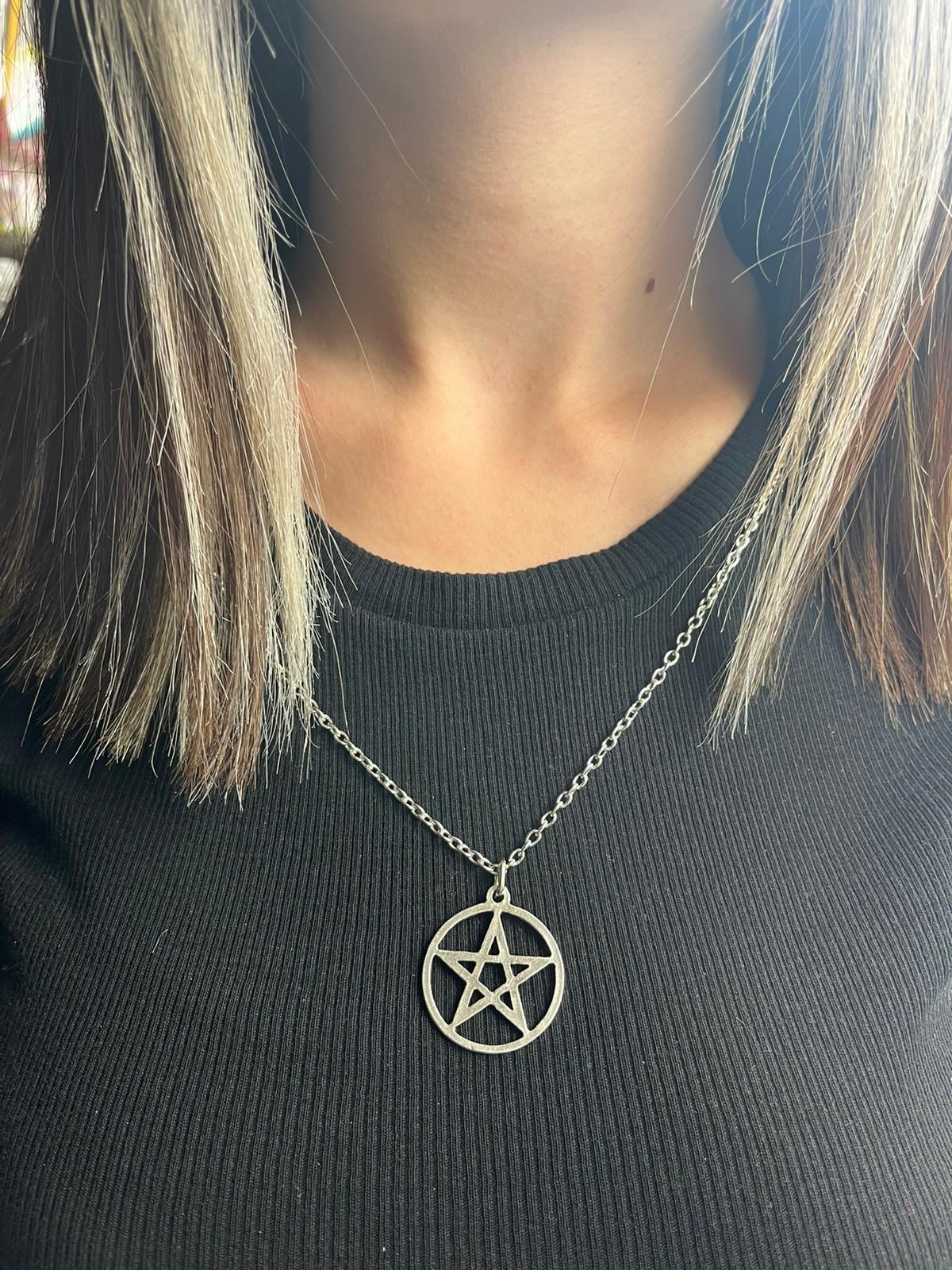 Pentagram Detaylı Kolye