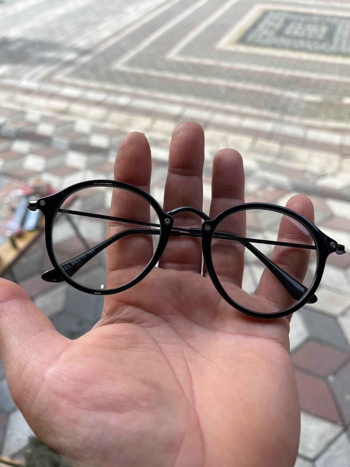 Siyah Çerçeveli Optik  Gözlük