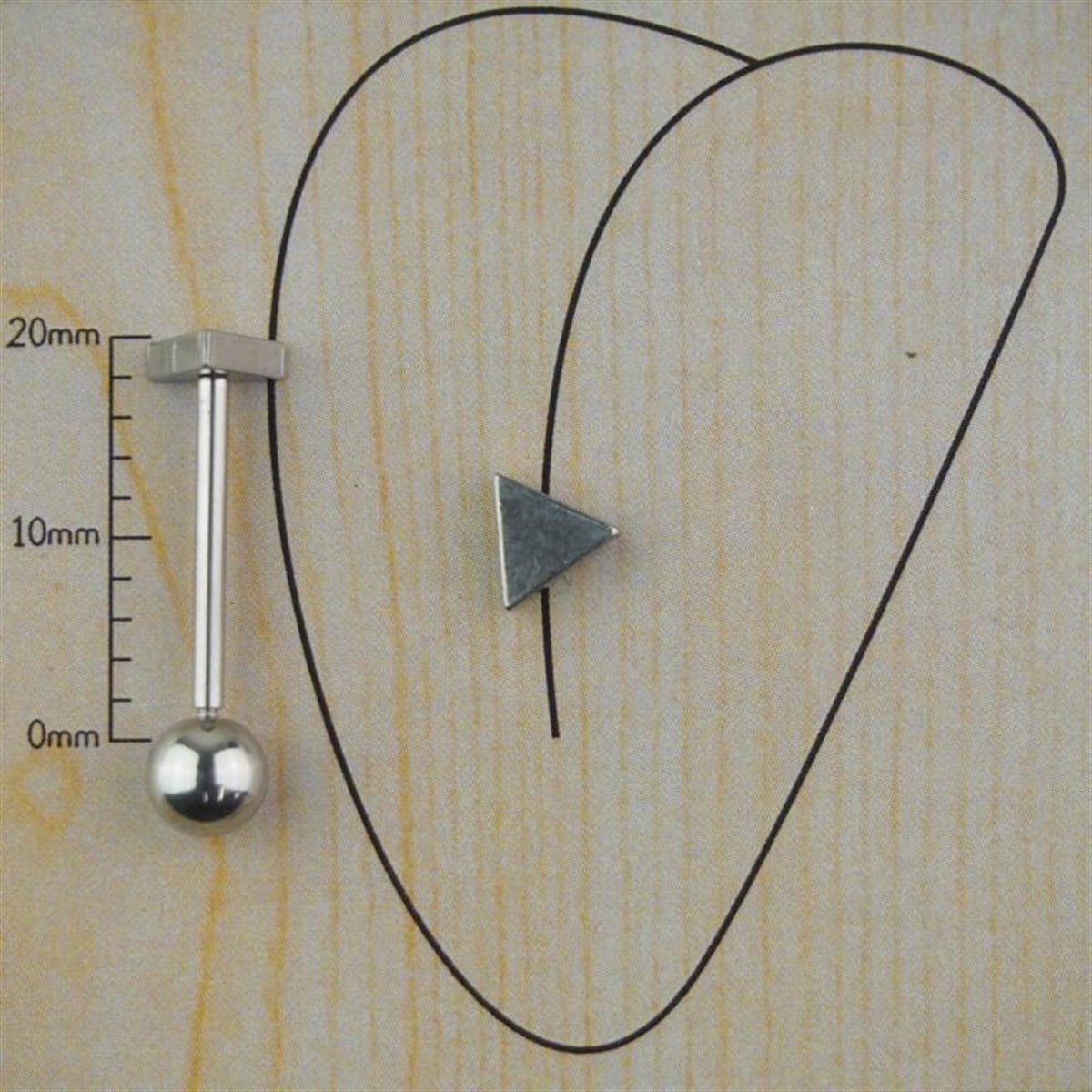 Üçgen Cerrahi Çelik Dil Piercing