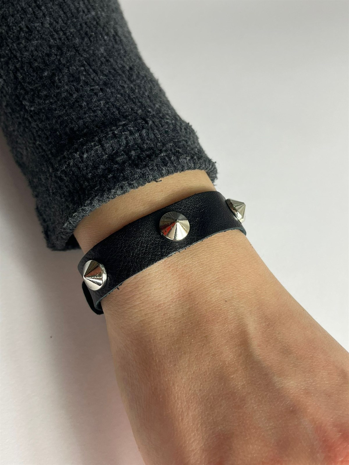 Zımbalı Ayarlanabilir Unisex Deri Bileklik
