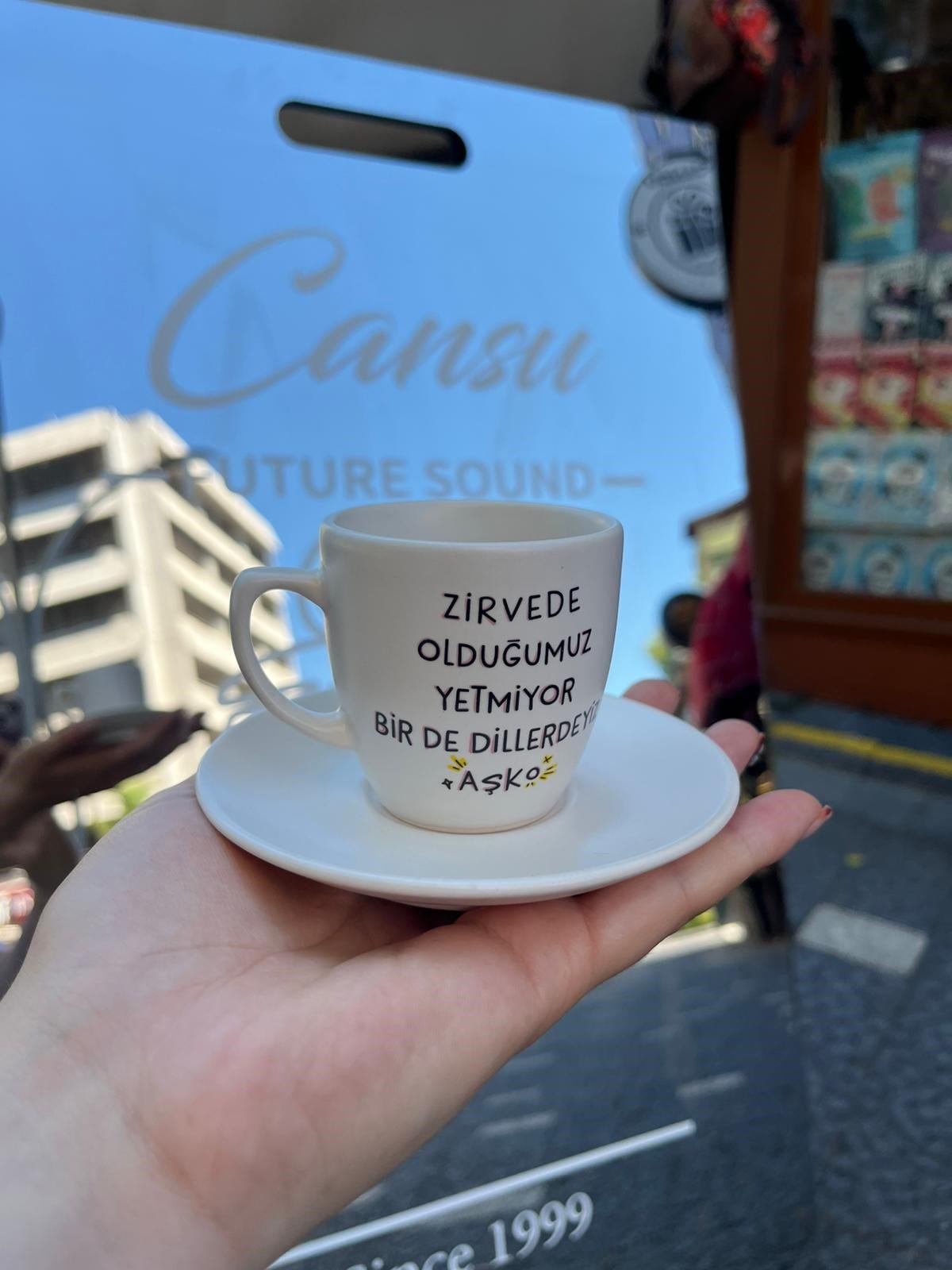 Zirvede Olduğumuz Yetmiyor Türk Kahvesi Fincanı