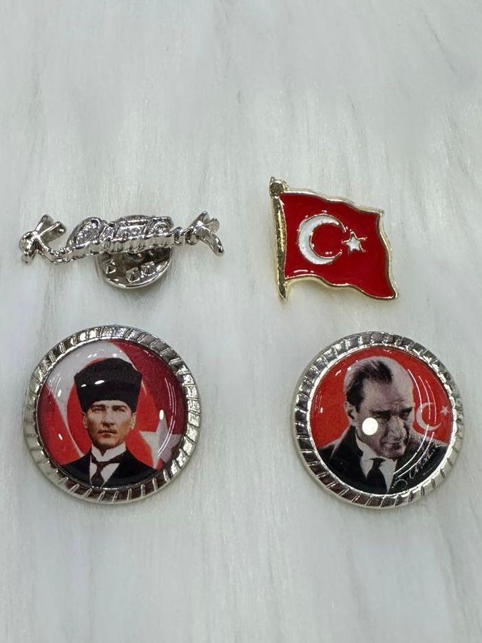 29 Ekime Özel Atatürk ve Türk Bayraklı 4'lü Rozet Takımı