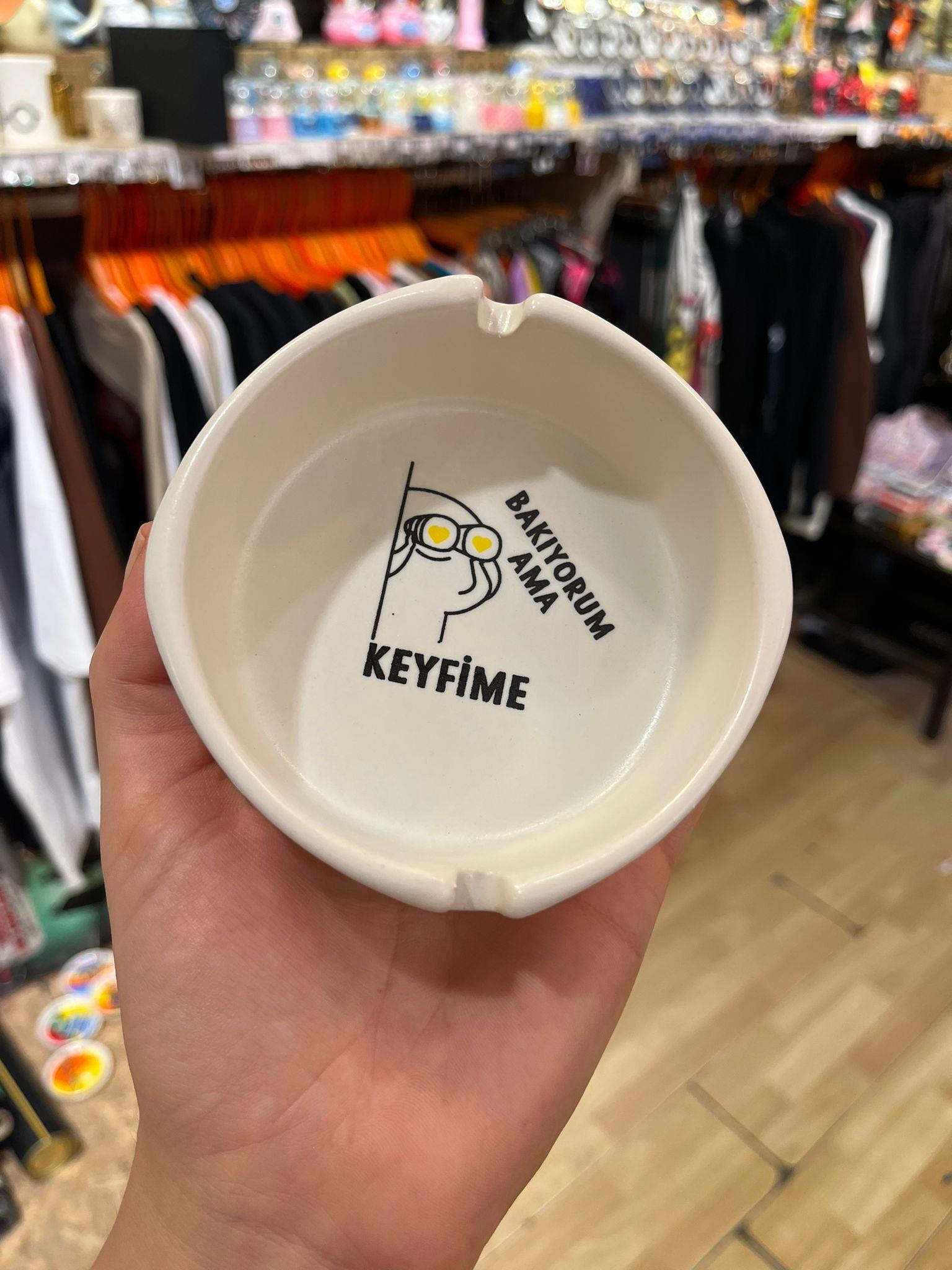 Bakıyorum Ama Keyfime Seramik Küllük