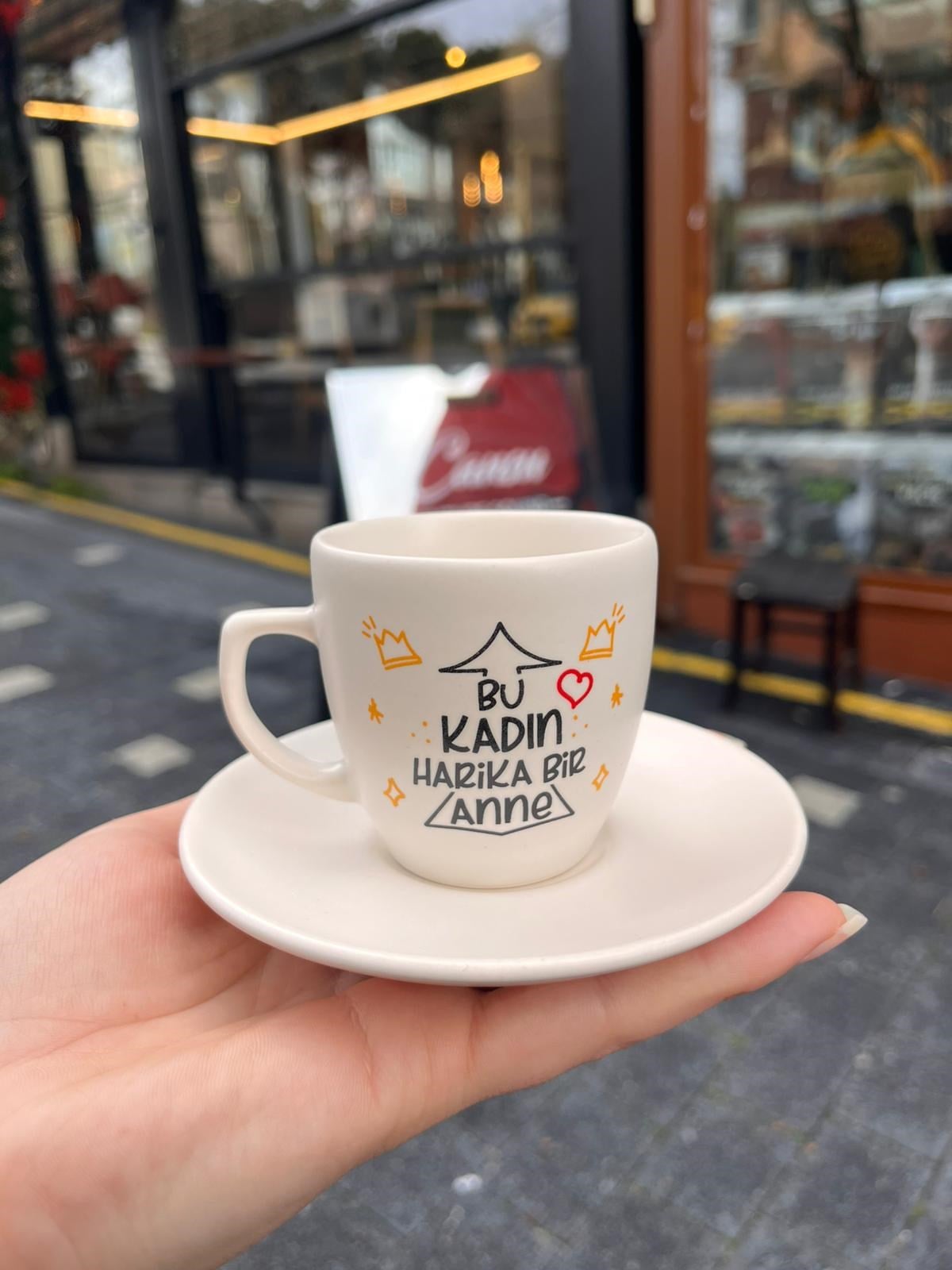 Bu Kadın Harika Bir Anne Türk Kahve Fincanı