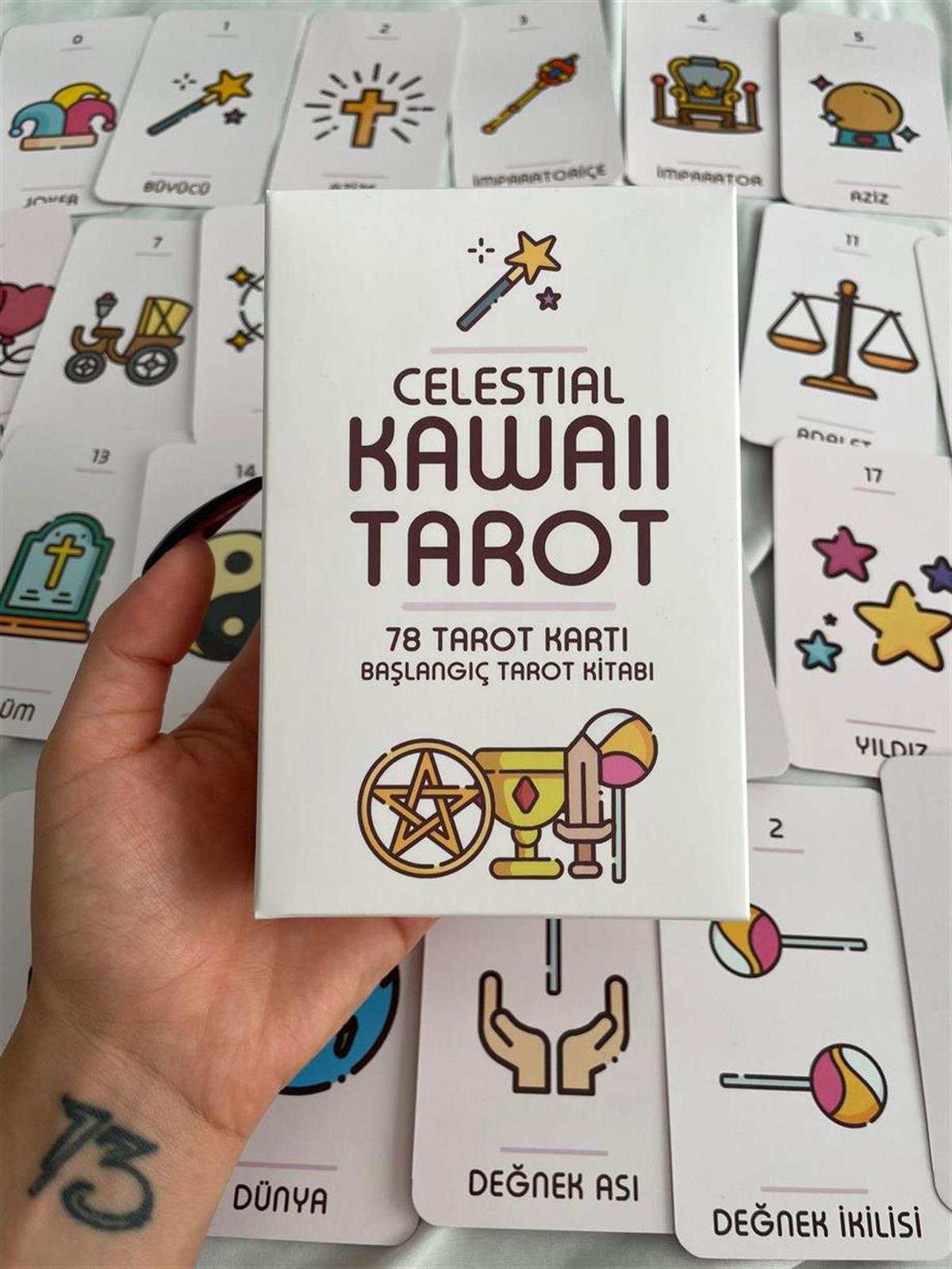 Celestial Kawaii Tarot Kartları ve Başlangıç Tarot Kitabı