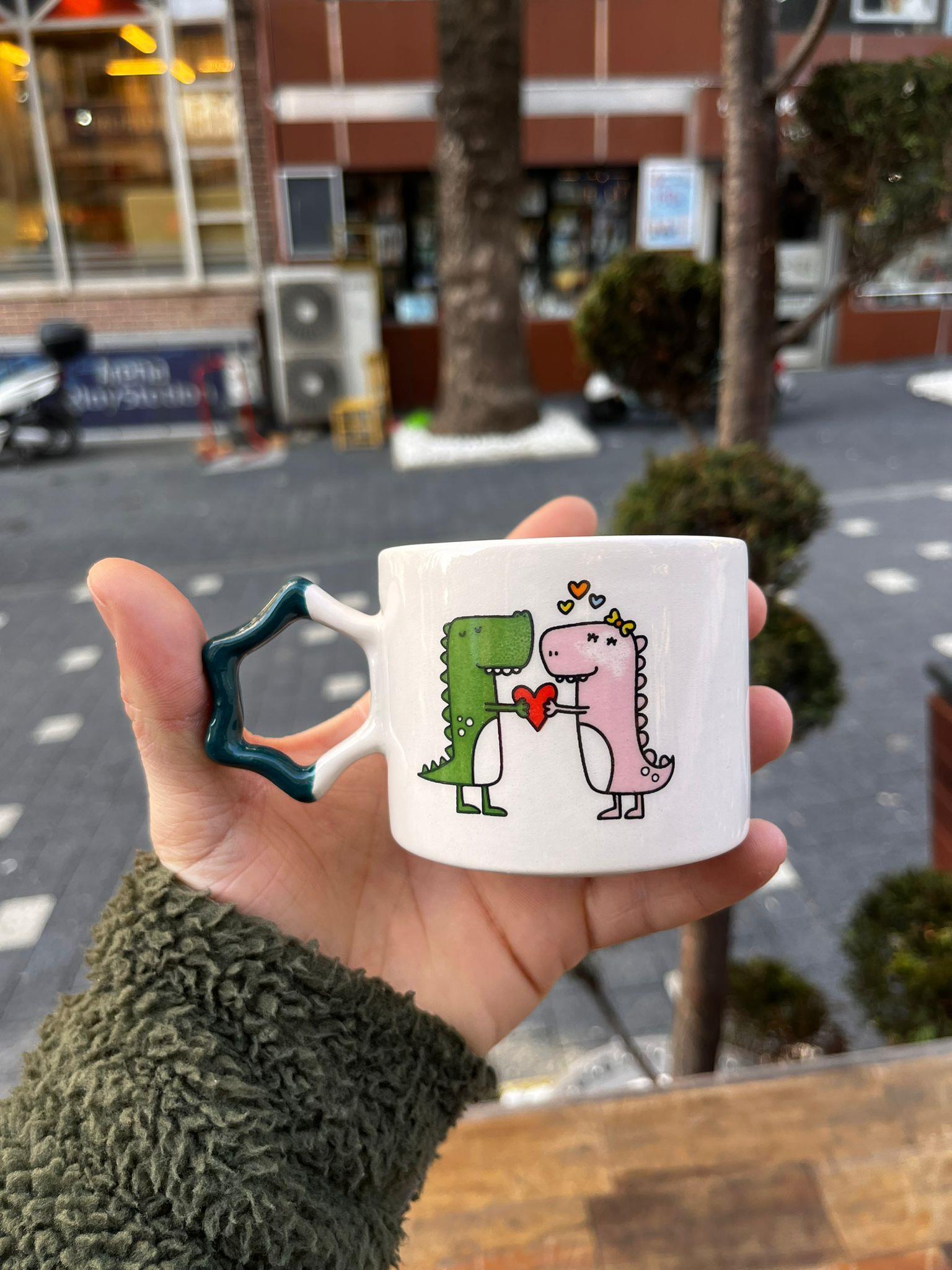 Dinozorlu Yıldız Kulplu Kupa