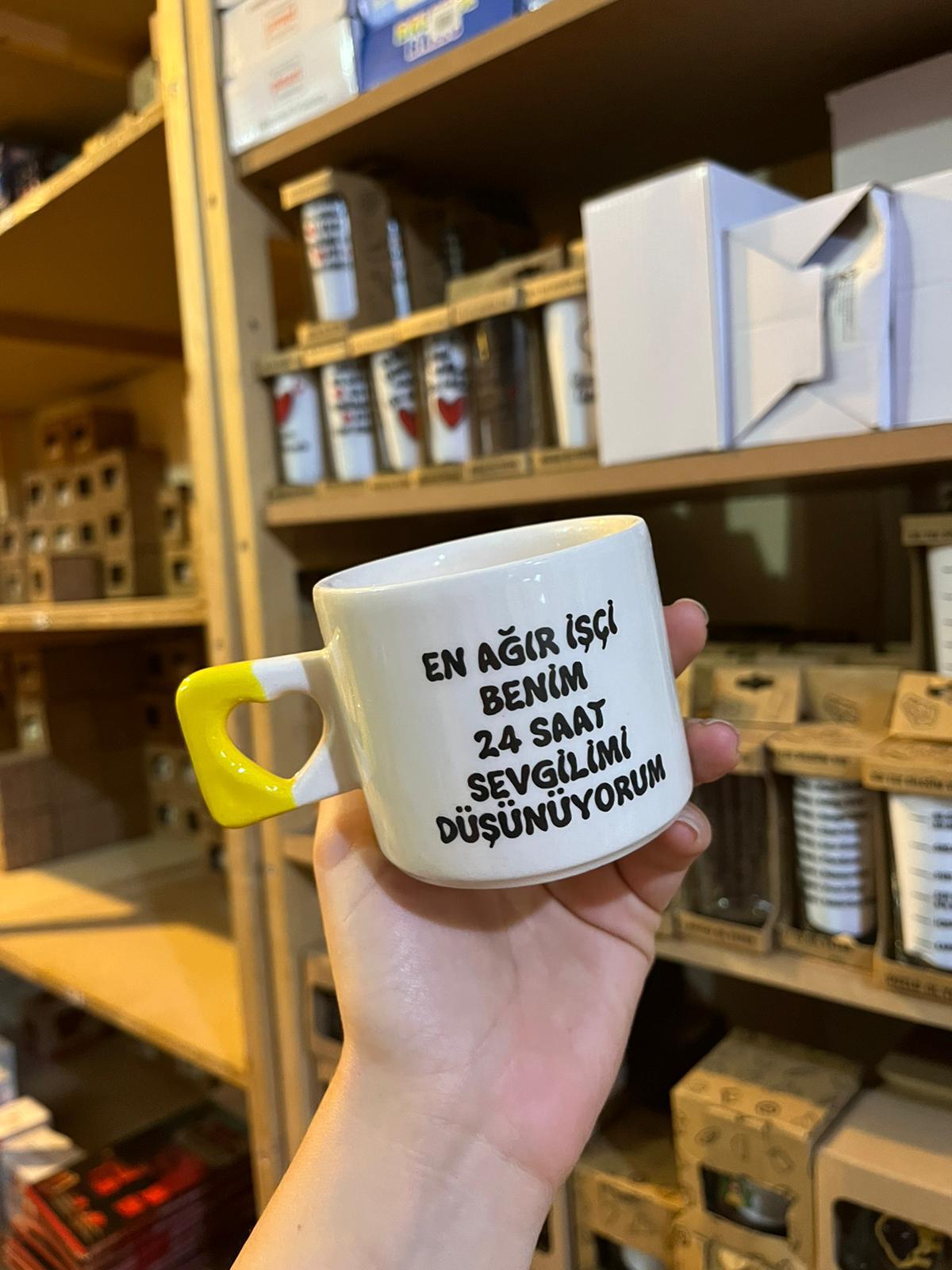 En Ağır İşçi Benim Kalp Kulplu Kupa