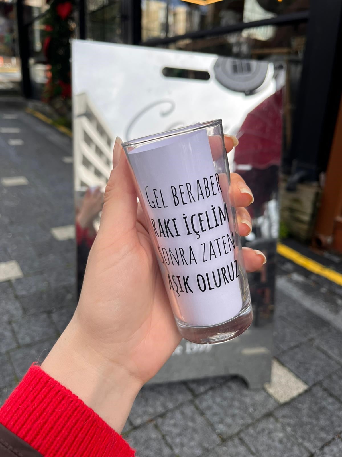Gel Beraber Rakı İçelim Sonra Zaten Aşık Oluruz Rakı Bardağı
