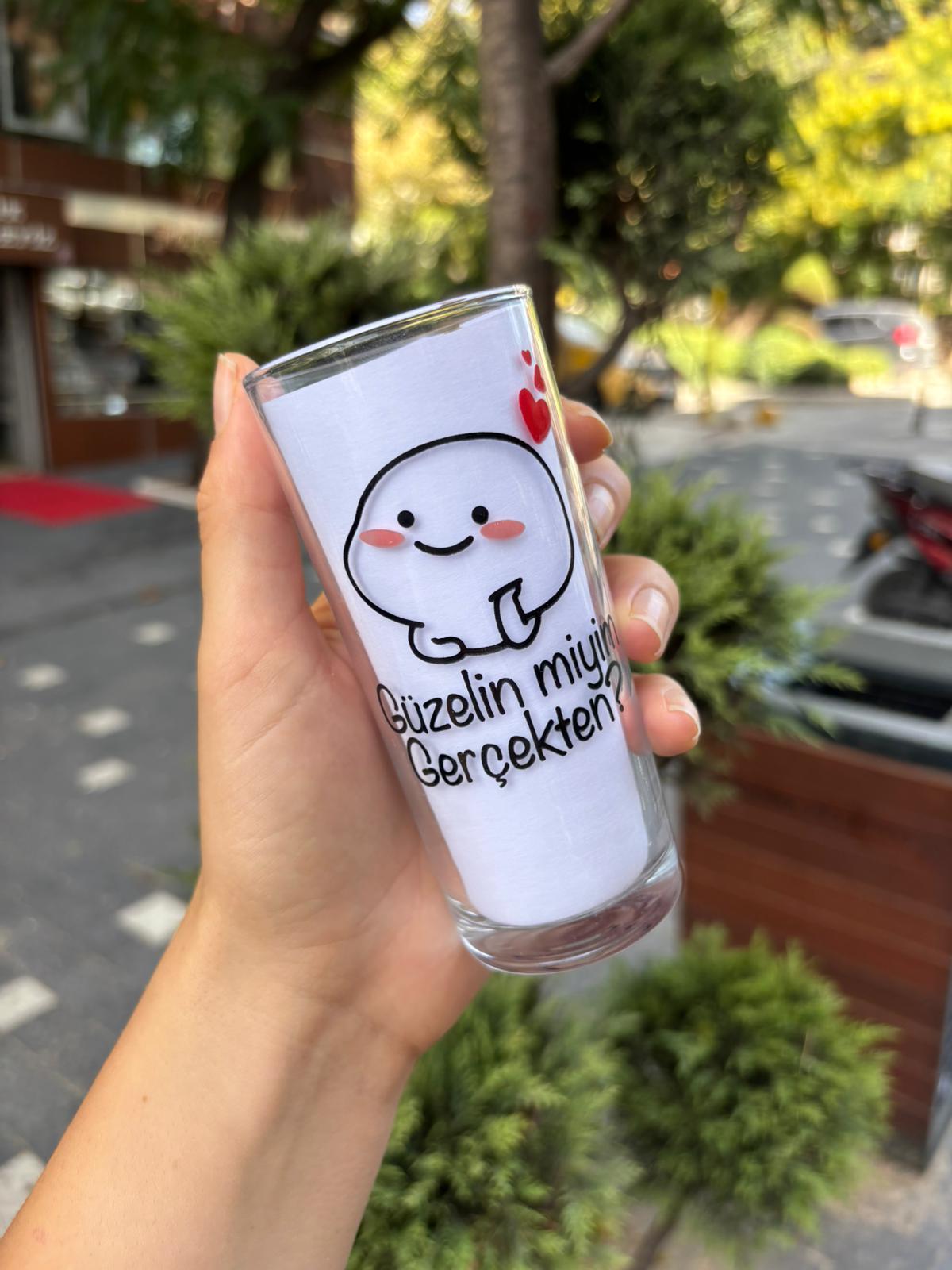 Güzelin Miyim Gerçekten Rakı Bardağı