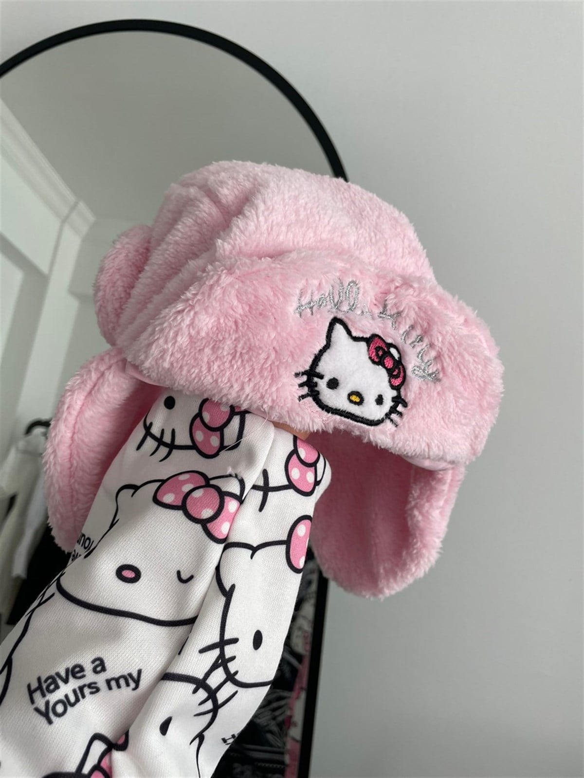 Hello Kitty Pembe Peluş Bomber Şapka