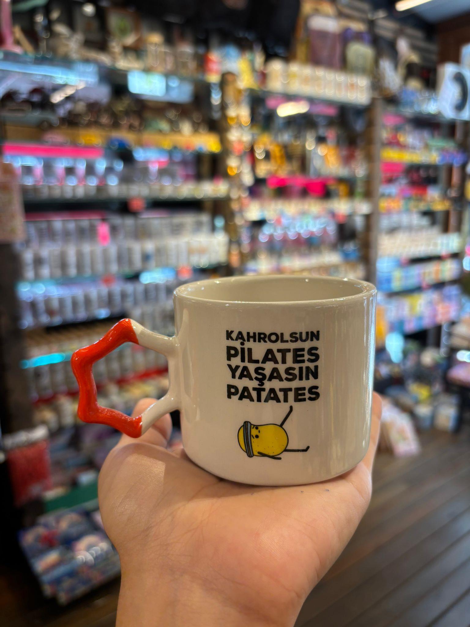 Kahrolsun Pilates Yaşasın Patates Yıldız Kulplu Kupa