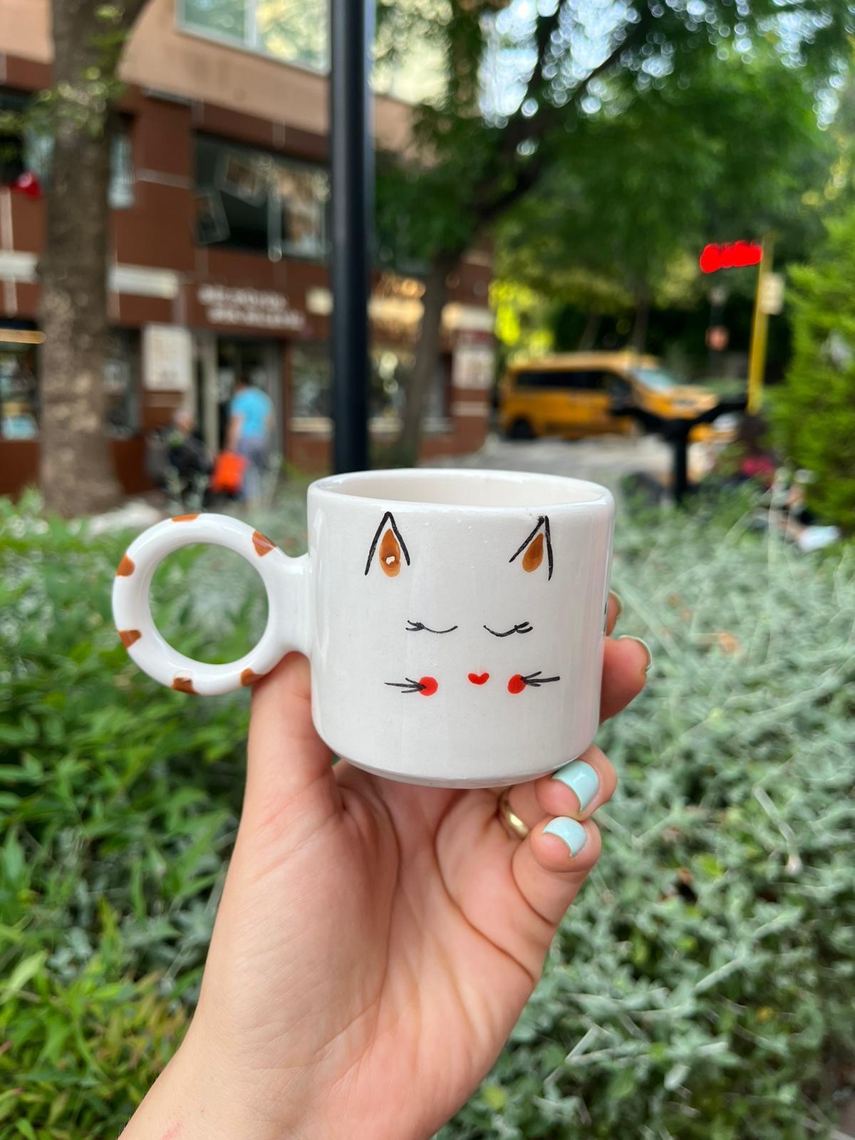 Kedi Kabartmalı Pinterest Düğüm Kulplu Kupa