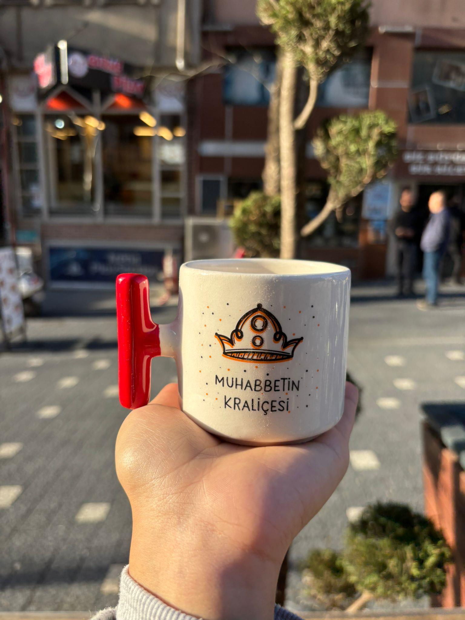 Muhabbetin Kraliçesi T Kulplu Kupa