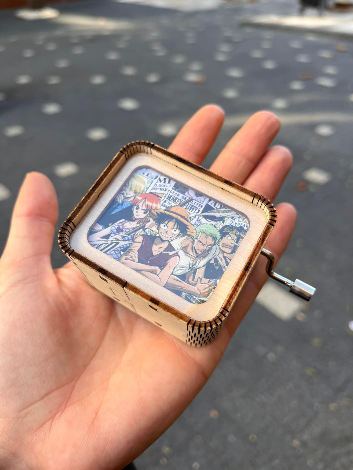 One Piece Ahşap El Çevirmeli Müzik Kutusu