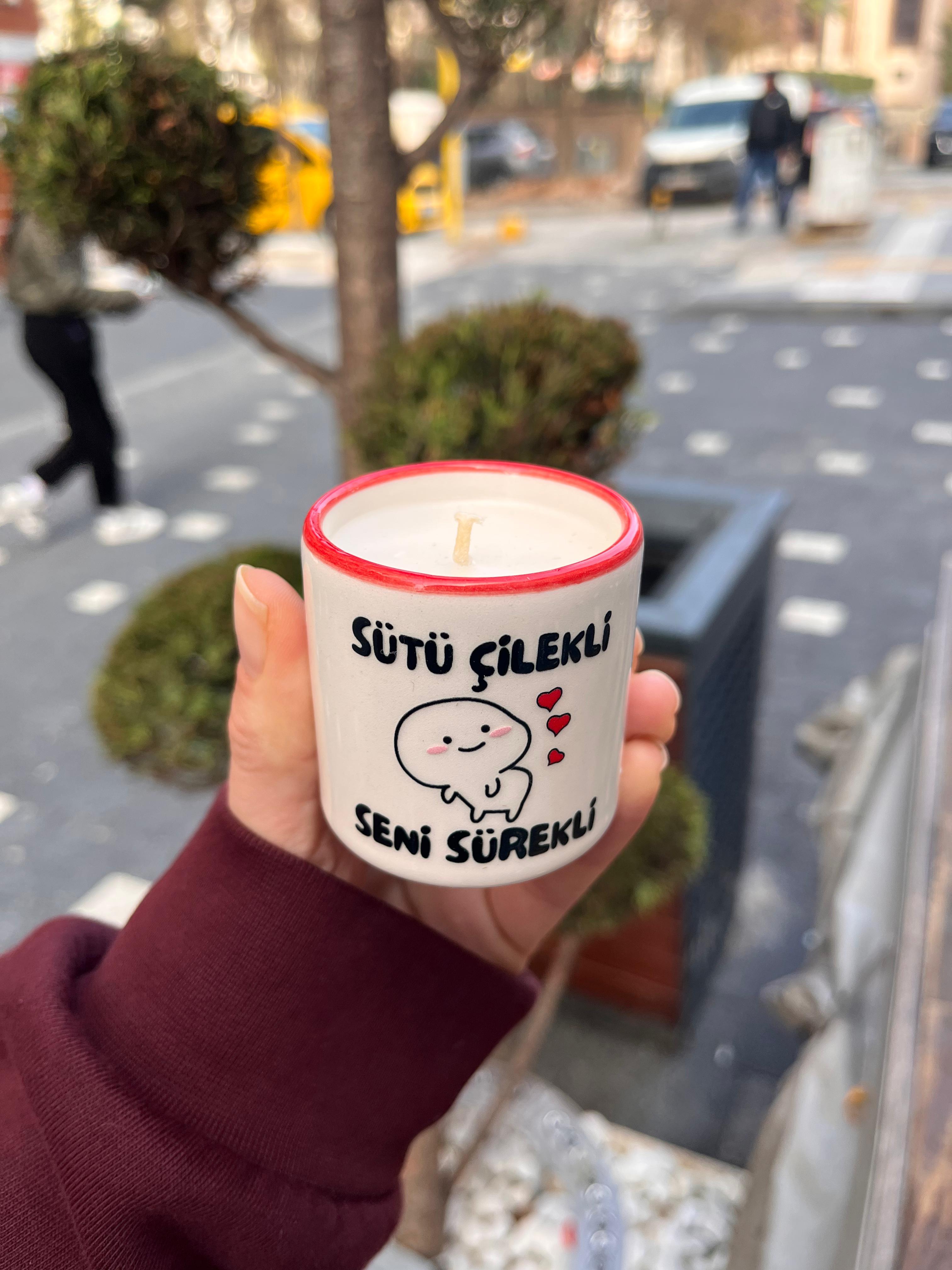 Sütü Çilekli Seni Sürekli Dekoratif Mum 