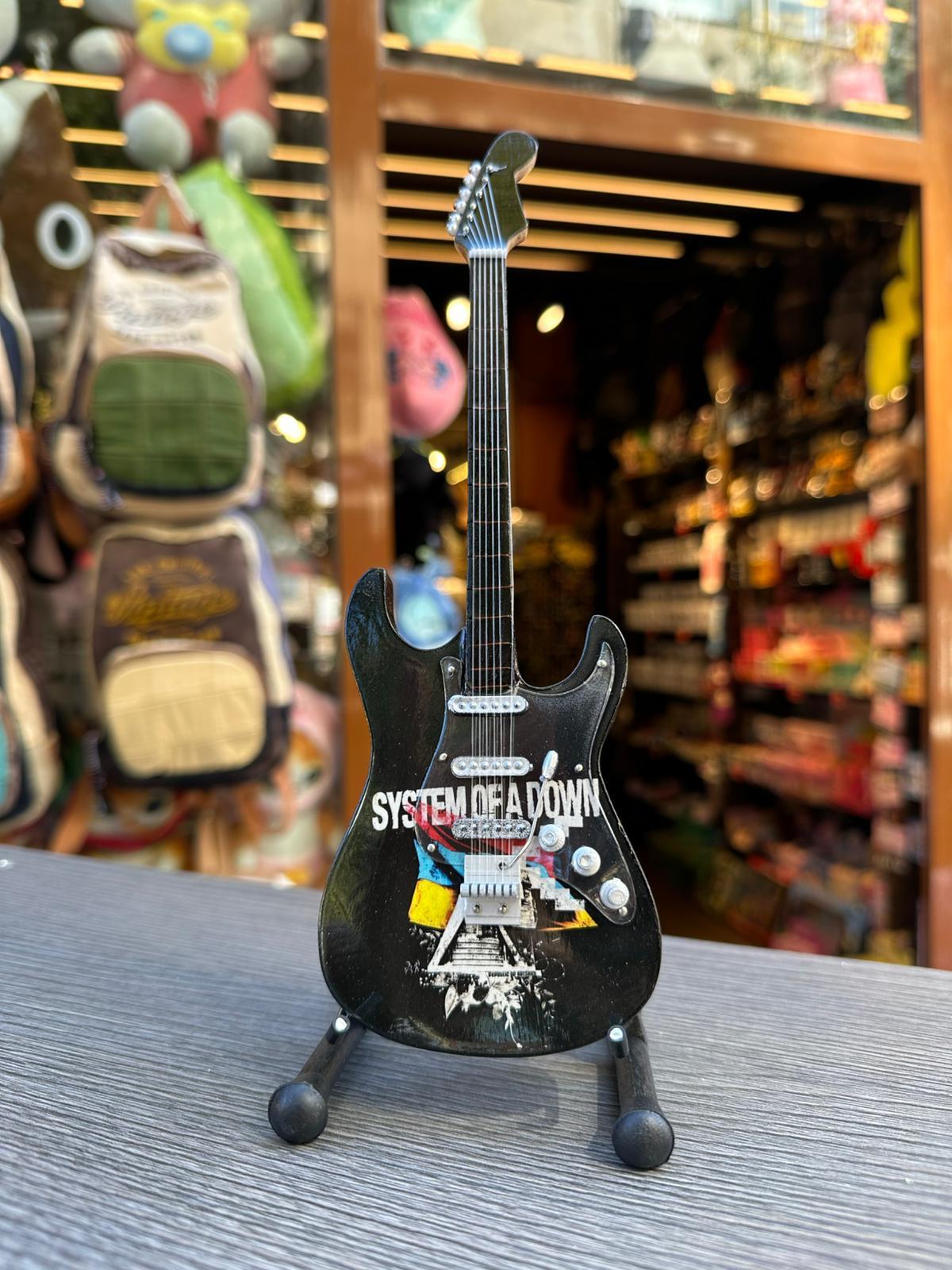 System of a Down Müzik grubu Gitar Figür