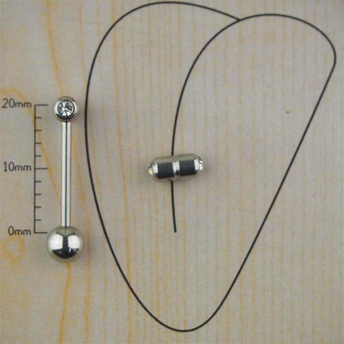 Taşlı T Çelik Dil Piercing