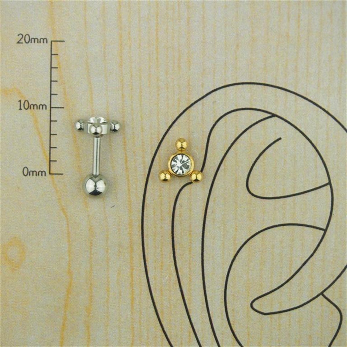 Tek Taş Üç Top Altın Kıkırdak Piercing
