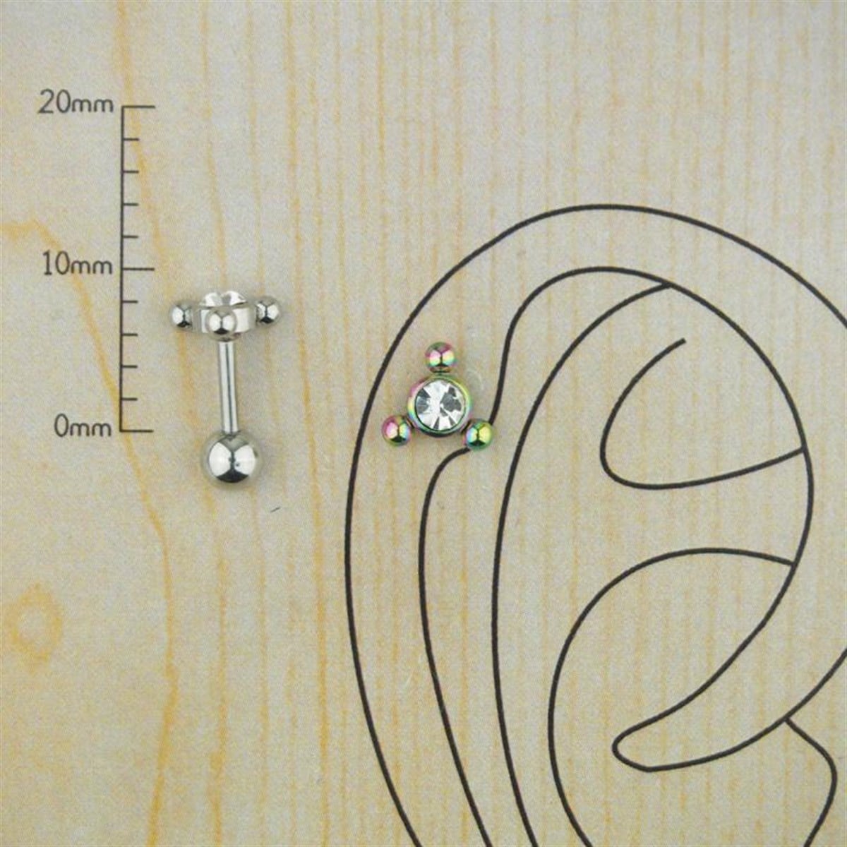 Tek Taş Üç Top Gri Kıkırdak Piercing