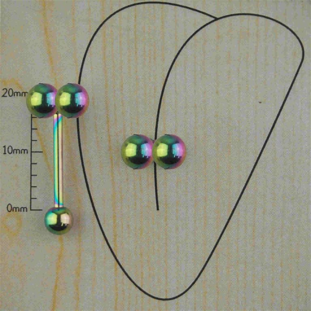 Toptop Gökkuşağı Dil Piercing