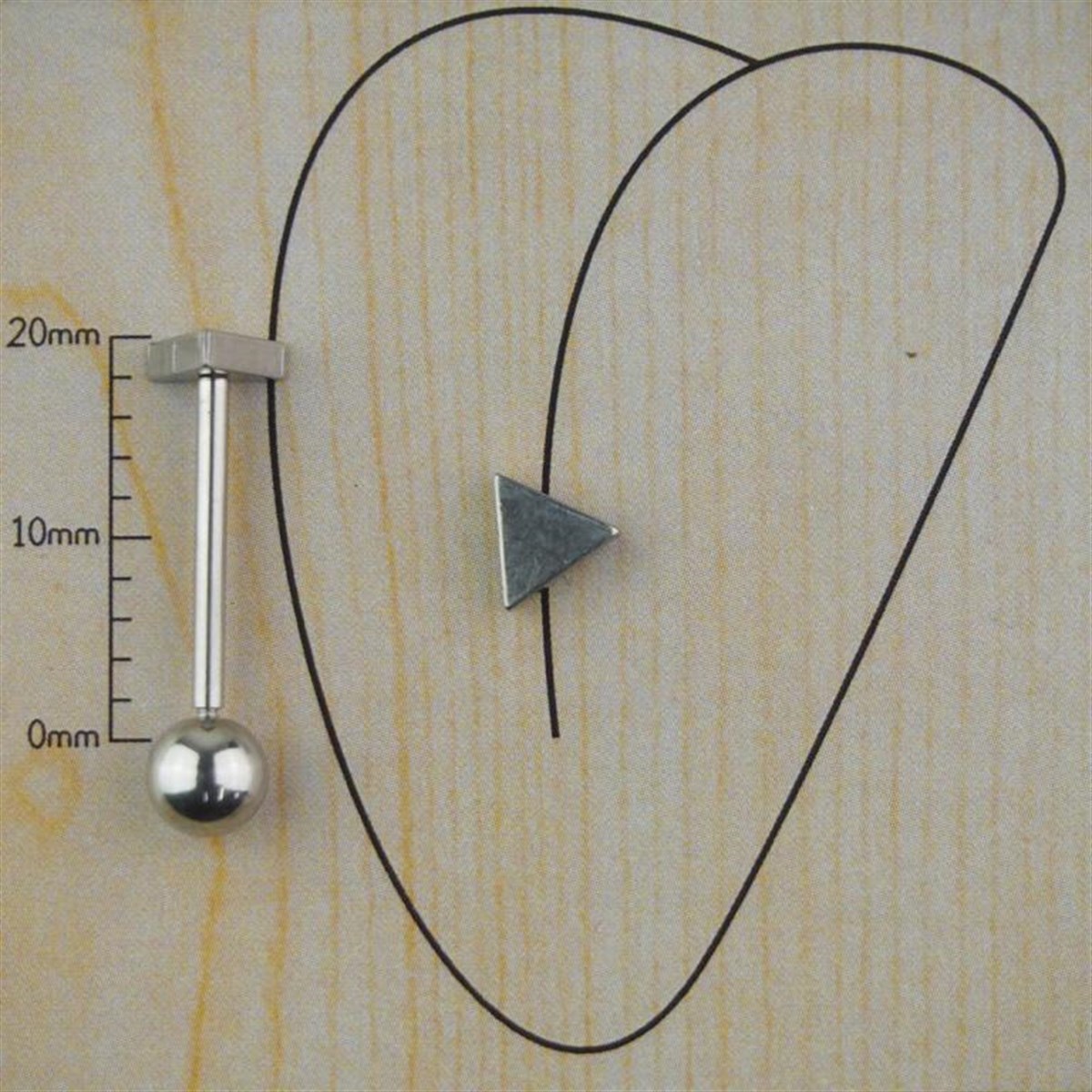 Üçgen Cerrahi Çelik Dil Piercing