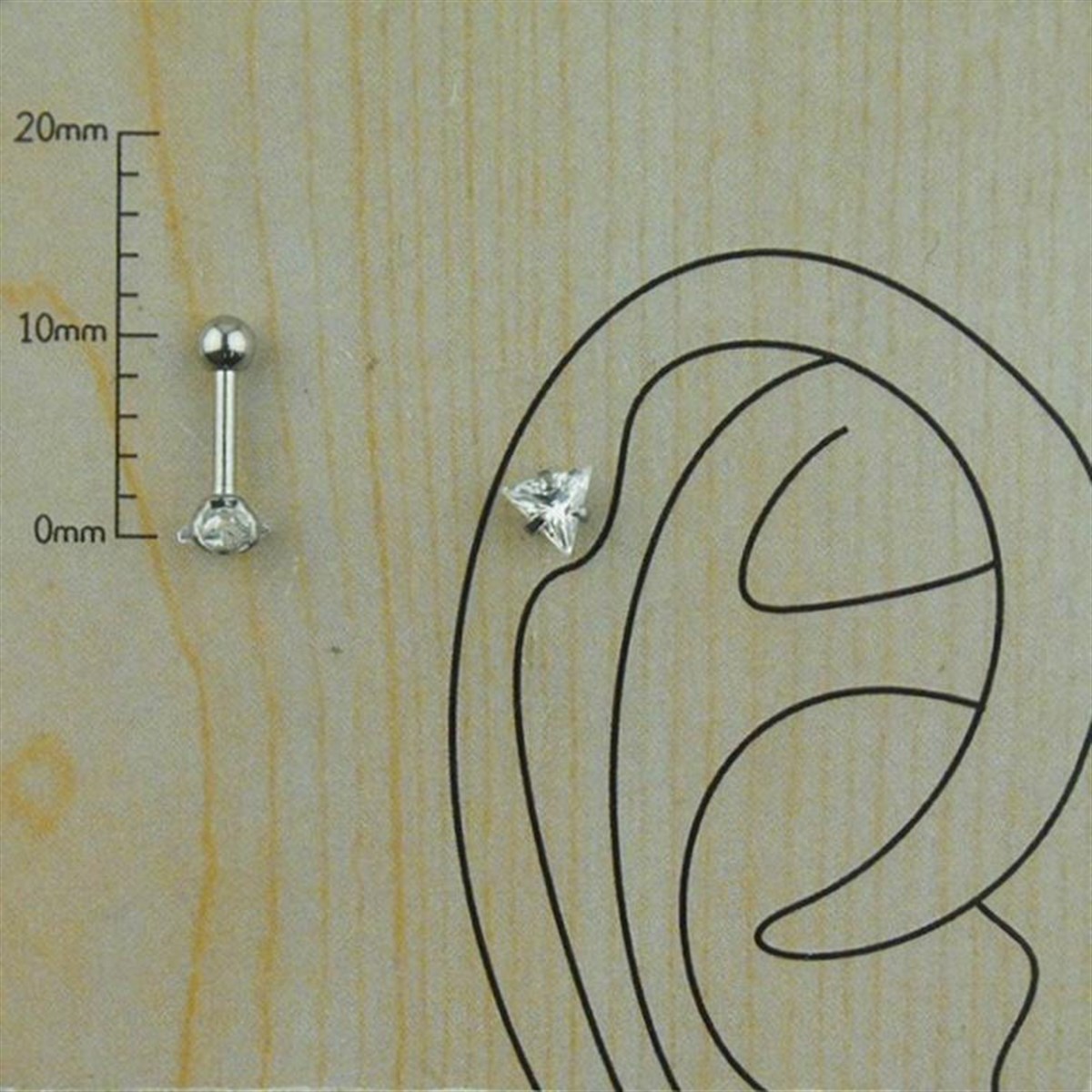 Üçgen Zirkon Çelik Kıkırdak Piercing