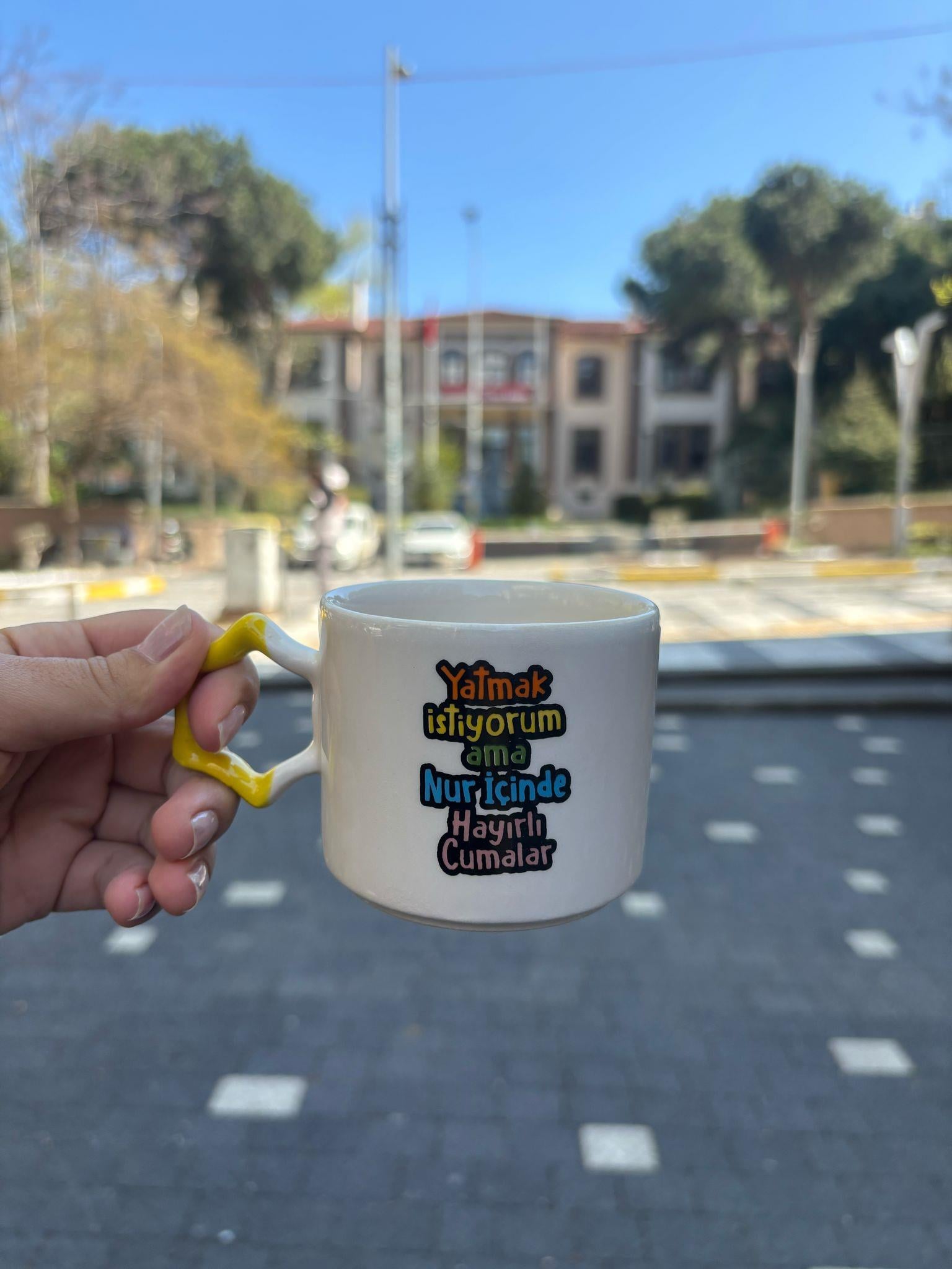 Yatmak İstiyorum Ama Nur İçinde Hayırlı Cumalar Yıldız Kulplu Kupa