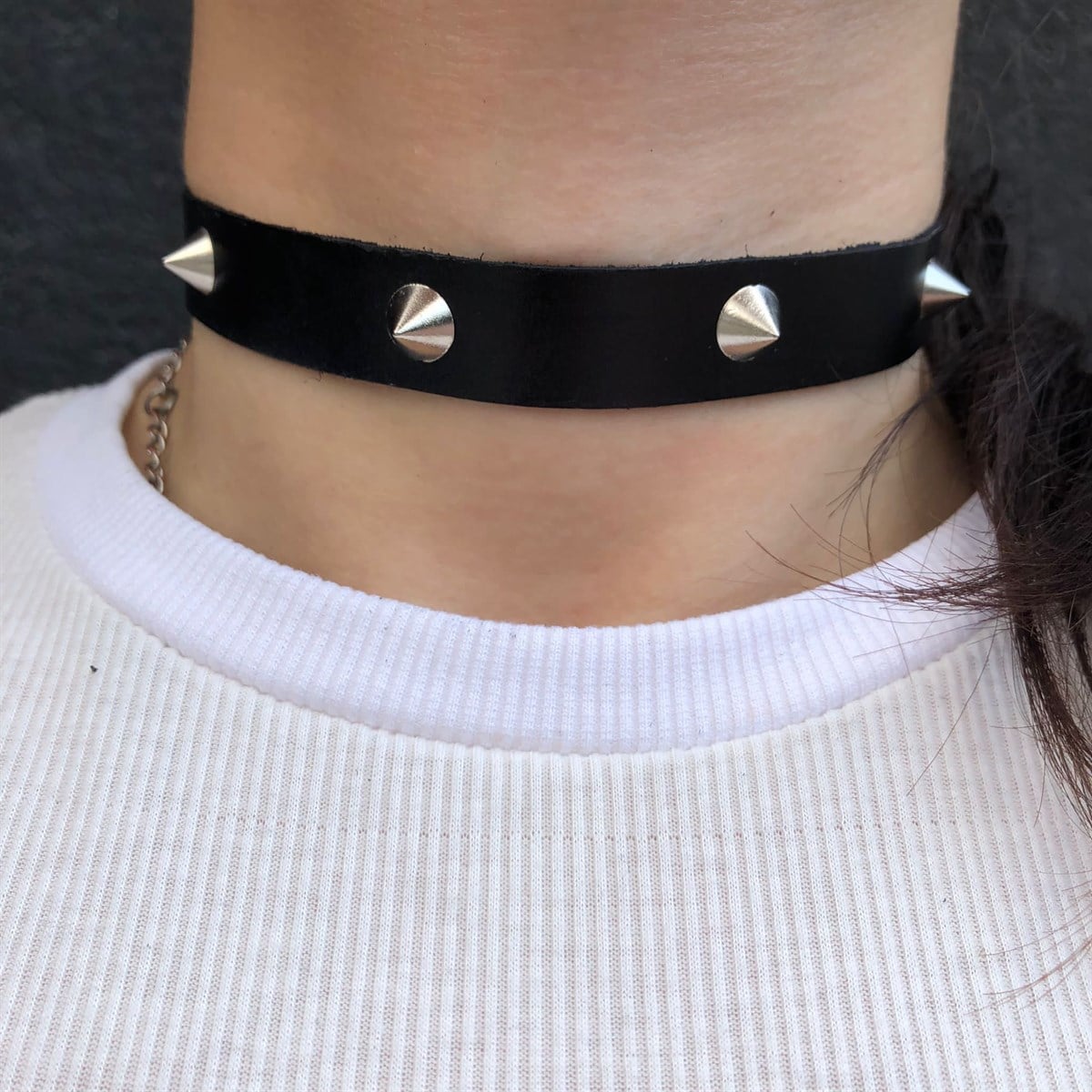 Zımbalı Choker Kolye