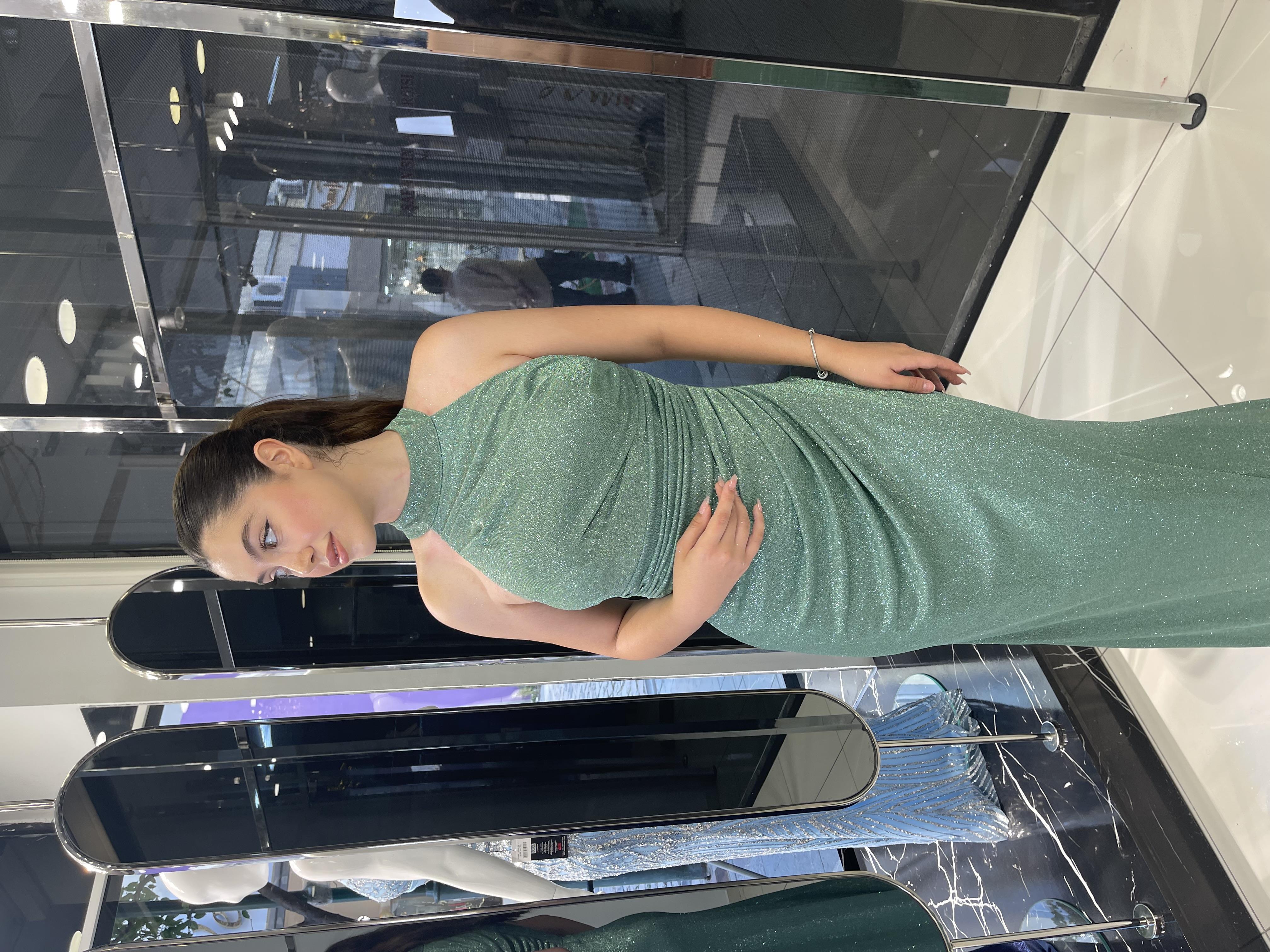 Halter Yaka Yeşil Abiye 