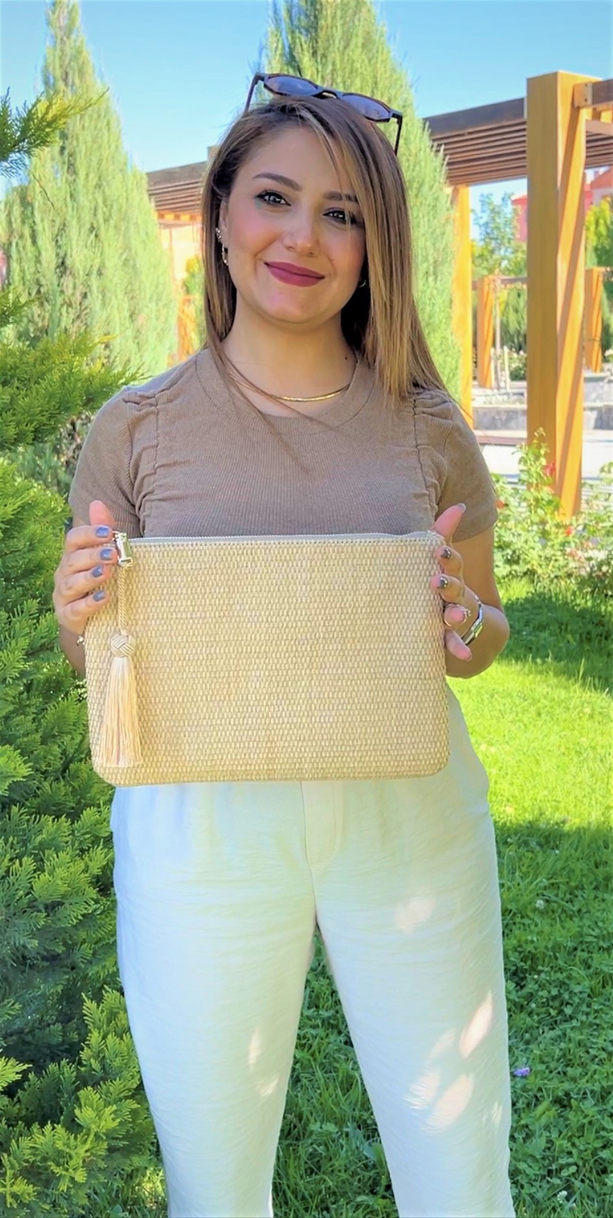 SANDY WİCKER CAPPUCCİNO PÜSKÜL KADIN HASIR CLUTCH & PORTFÖY C062204