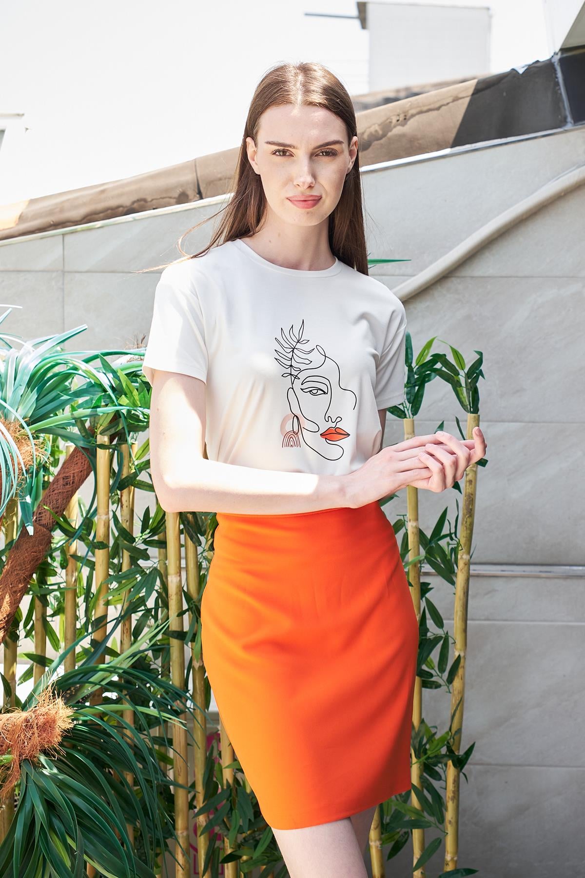 Baskılı Sıfır Yaka Kırışmaz Span Karışımlı Şık Kısa Kol T-shirt Bluz-Silüet Bakılı