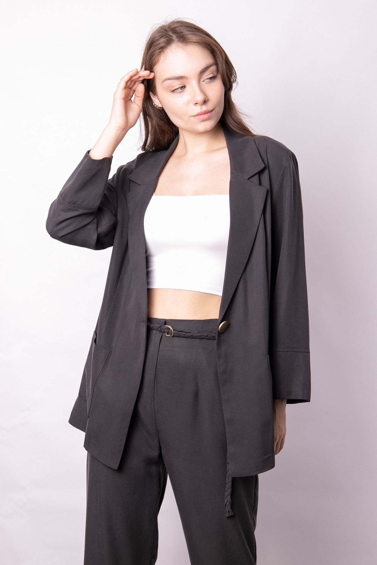 Kadın Baharlık Kumaş Rahat Kesim Yakalı Cepli Kolu Katlamalı Boyfriend Blazer Ceket-Antrasit