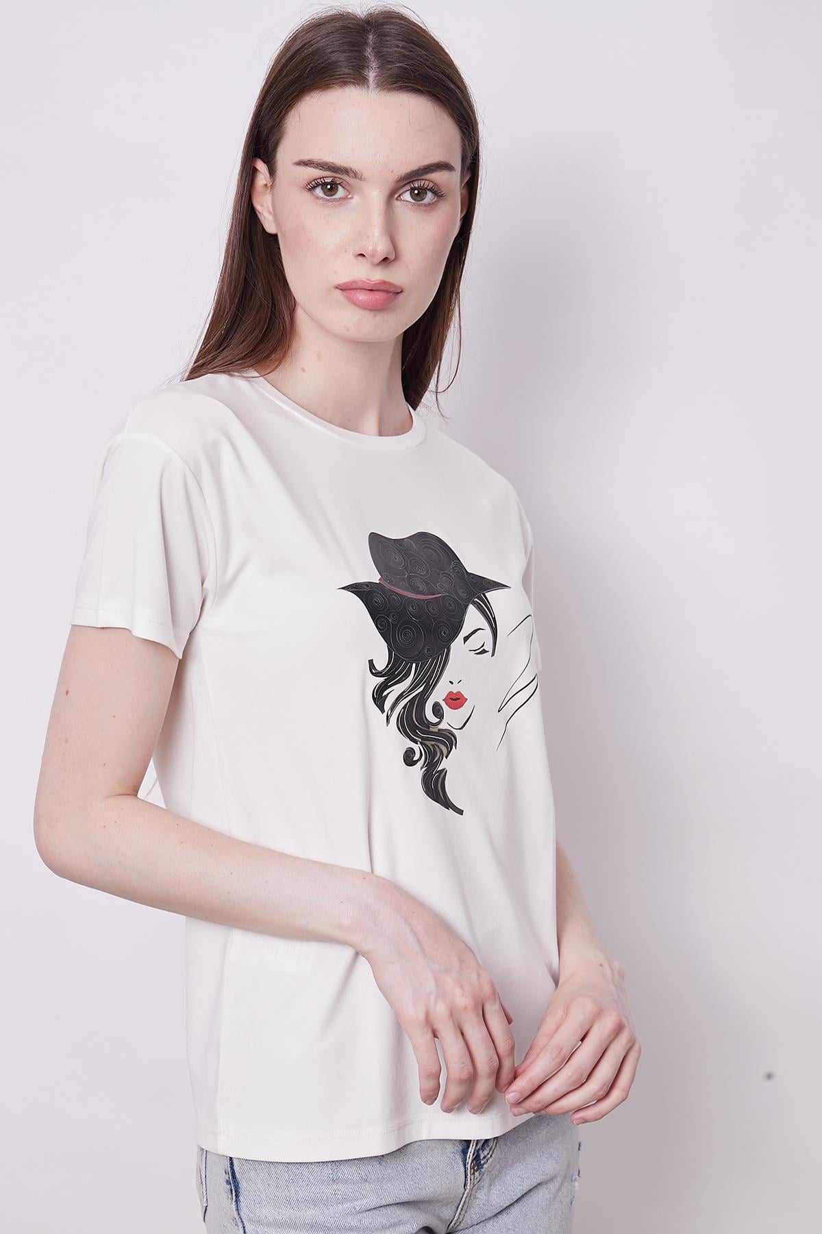 Baskılı Sıfır Yaka Kırışmaz Span Karışımlı Şık Kısa Kol T-shirt Bluz-Şapkalı