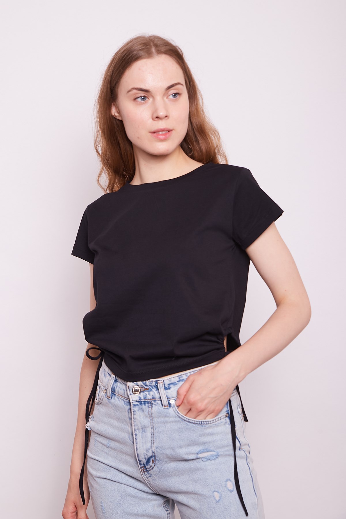 Likrasız Pamuk Kumaş Geniş Sıfır Yaka Kısa Kol Yanları Bağlamalı Kısa Kol Tshirt-Siyah 