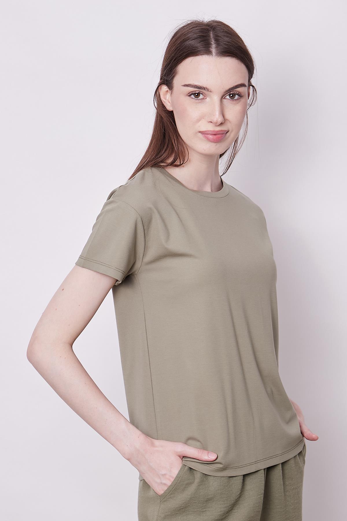 Kadın Sıfır Yaka Kırışmaz Span Karışımlı Şık Kısa Kol Likralı T-shirt Bluz-Haki 