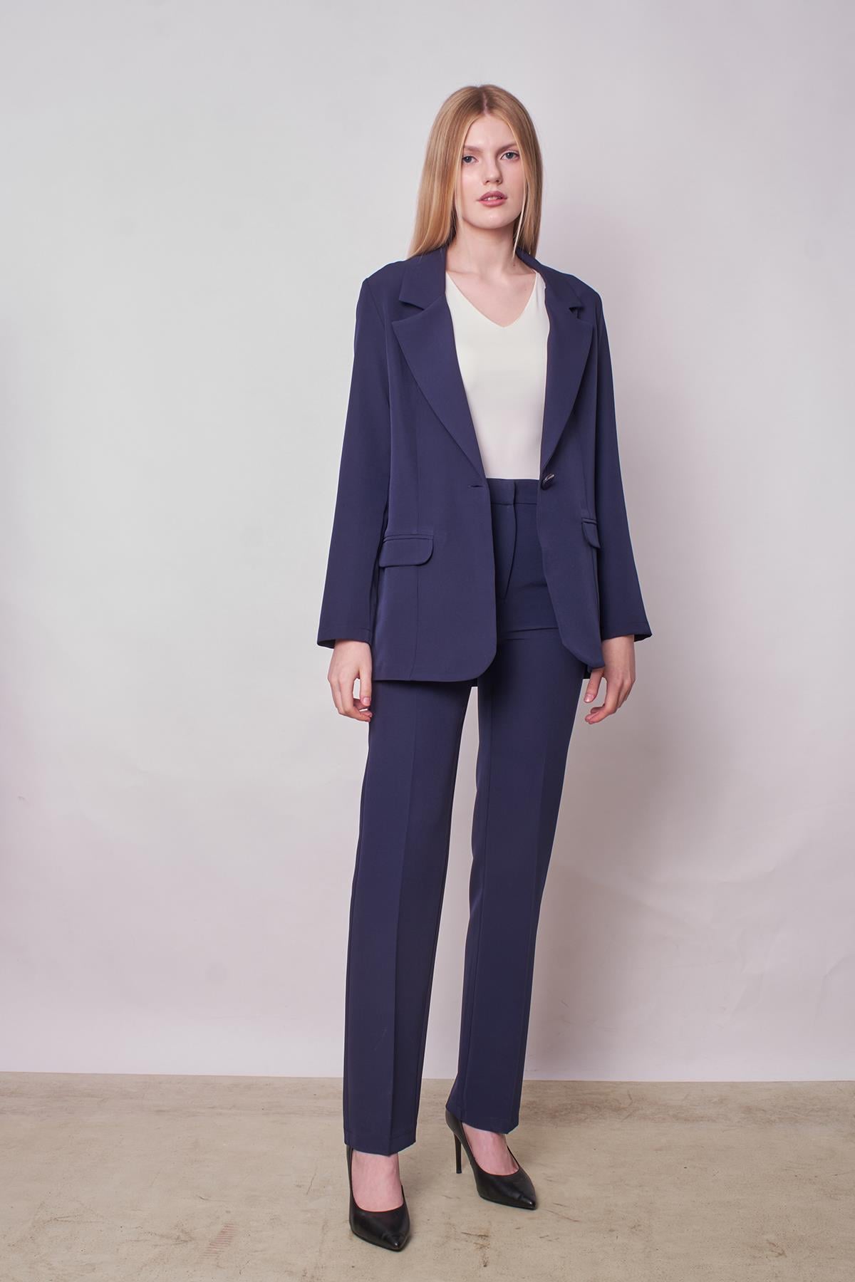 Kadın Yakalı Cep Kapaklı Uzun Kol Hafif Likralı Kumaş Oversize Blazer Ceket(Pantolonu Jument 40075)-Lacivert