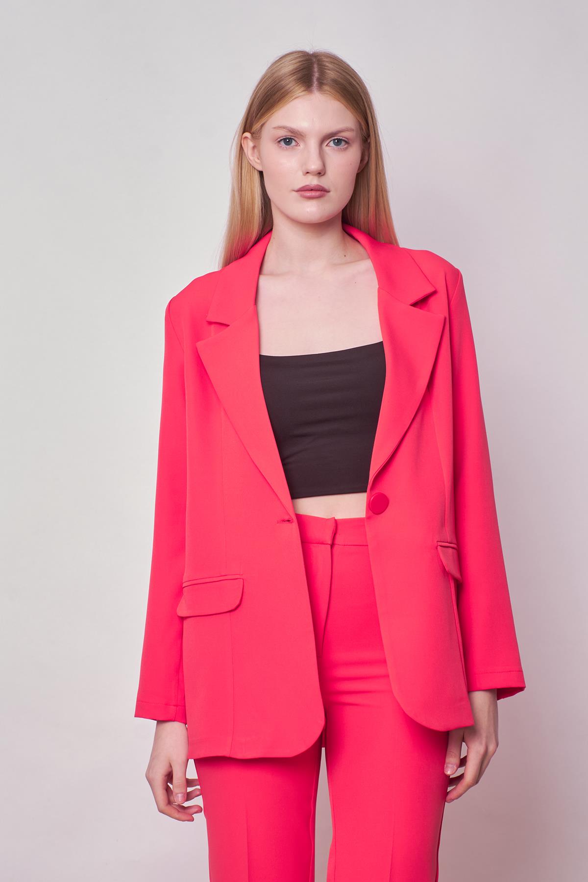 Kadın Yakalı Cep Kapaklı Uzun Kol Hafif Likralı Kumaş Oversize Blazer Ceket(Pantolonu Jument 40075)-Mercan