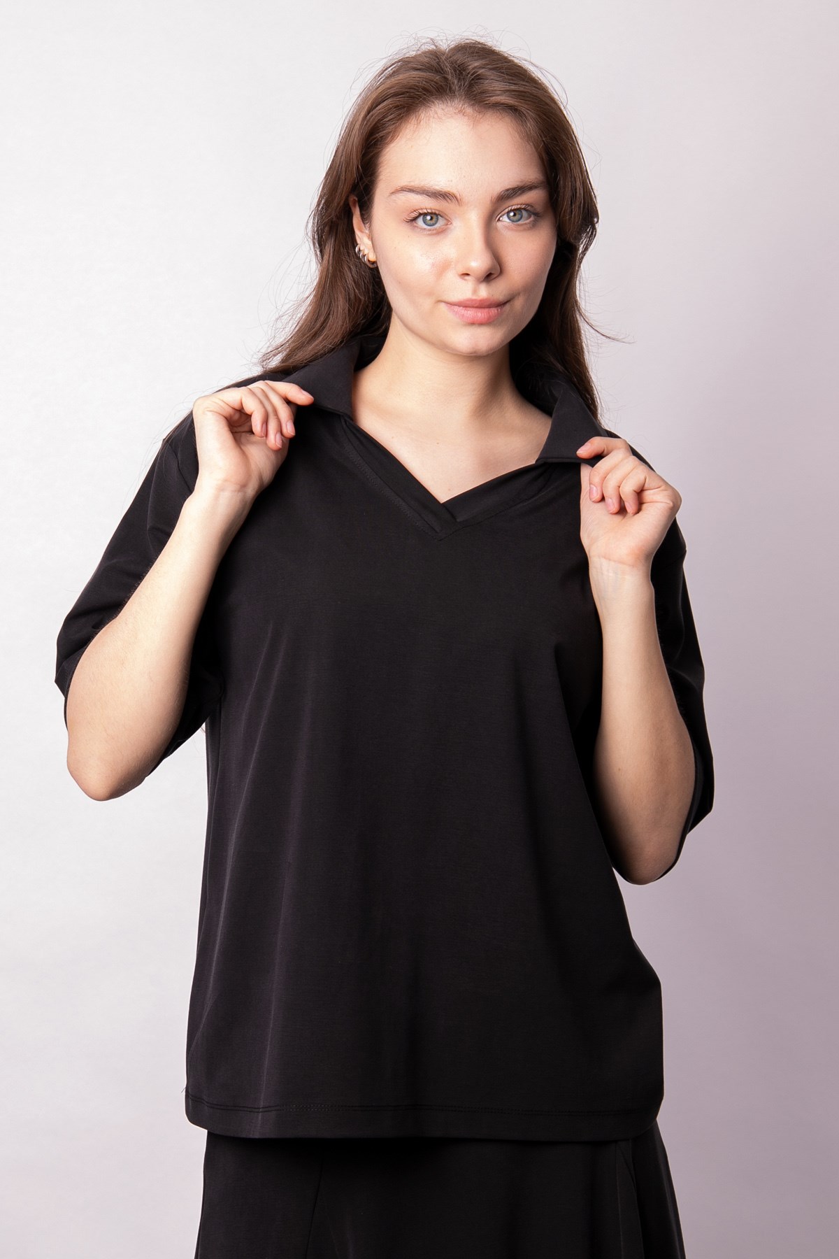 Kadın Yumşak Dokulu Esnek Kumaş V Yaka Yakalı Düşük Omuzlu Dirsek Boy Kollu Oversize Bluz-Siyah