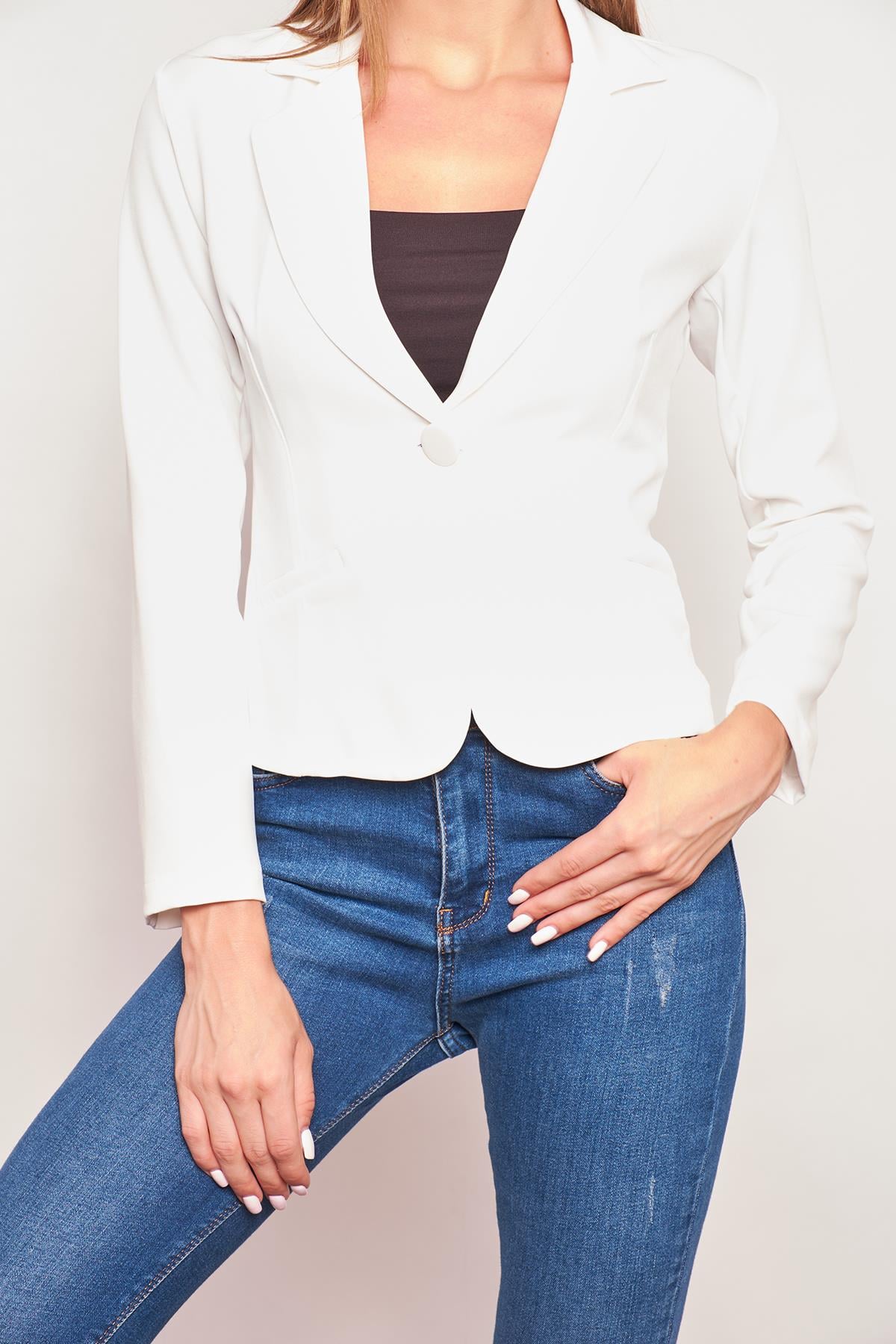 Yakalı Flato Cepli Uzun Kol Pamuklu Kumaş Hafif Likralı Kısa Blazer Ofis Ceket-Krem
